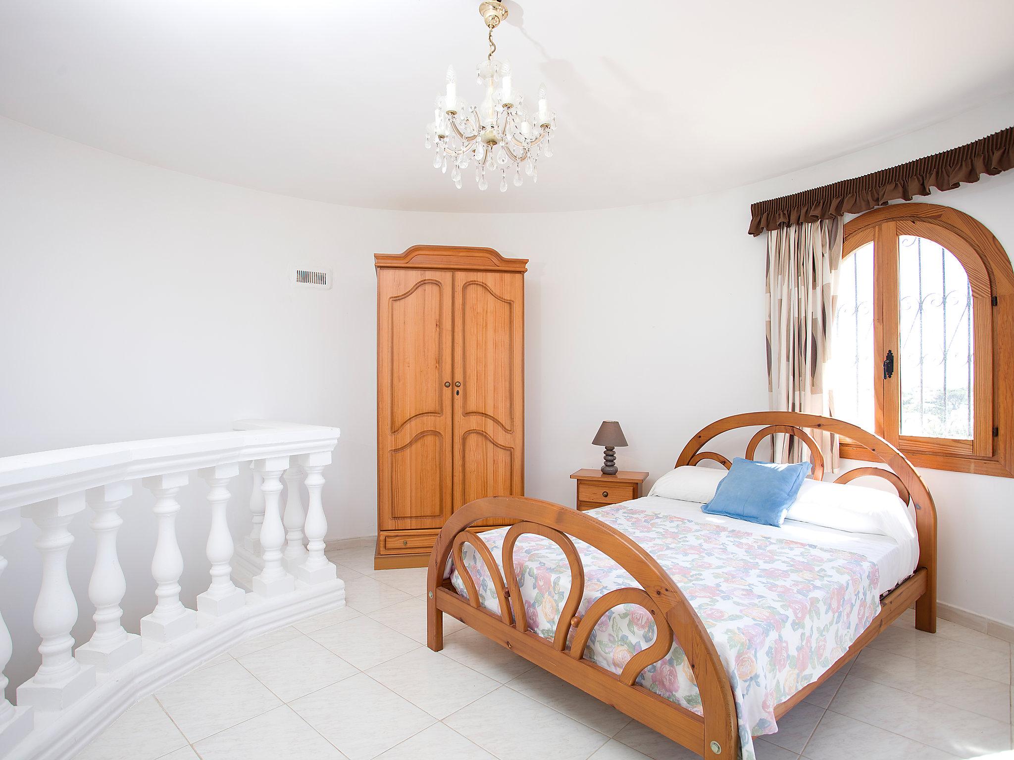 Photo 16 - 3 bedroom House in Calp with private pool and sea view