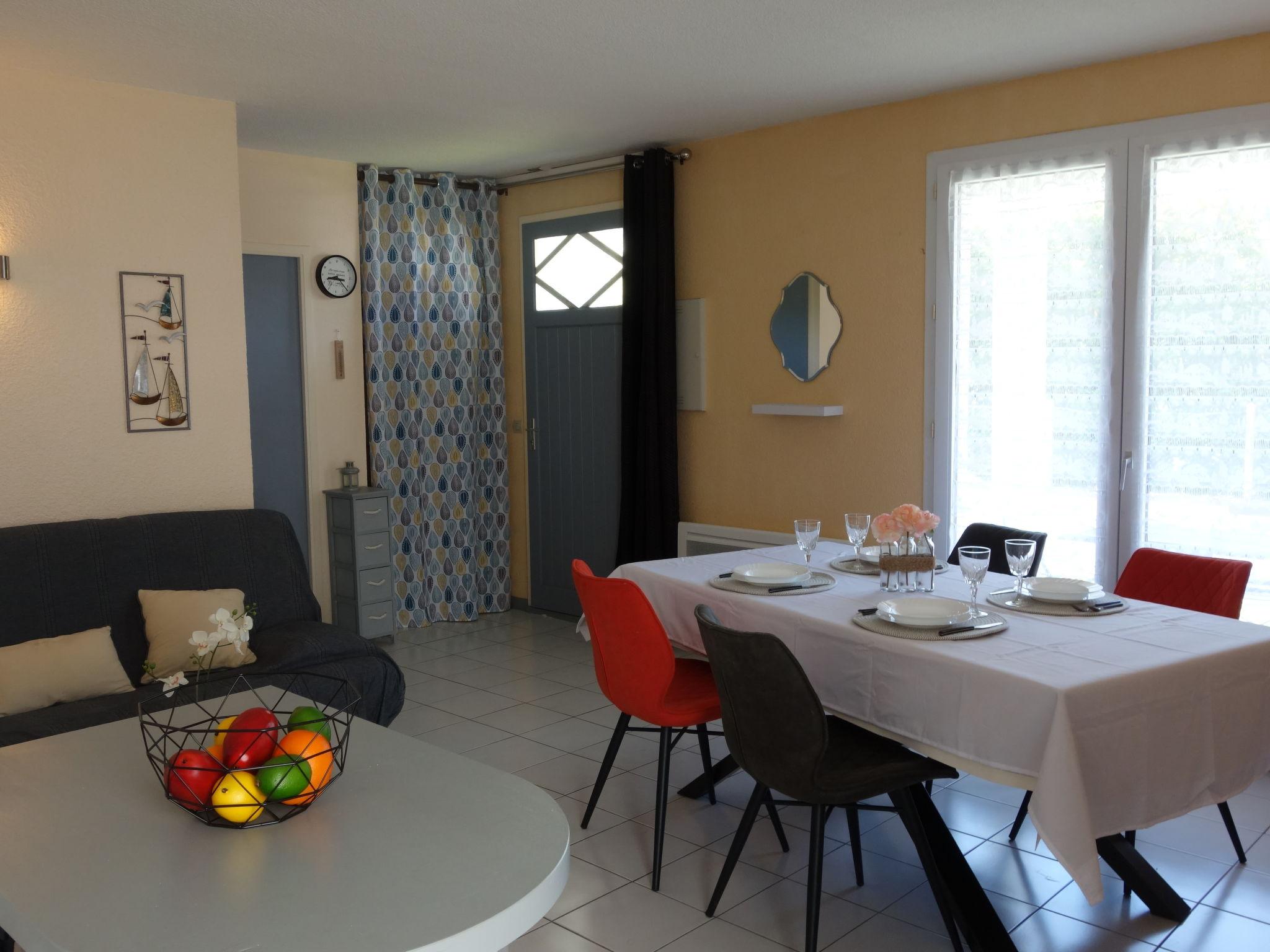 Photo 12 - 1 bedroom Apartment in Royan with garden and terrace