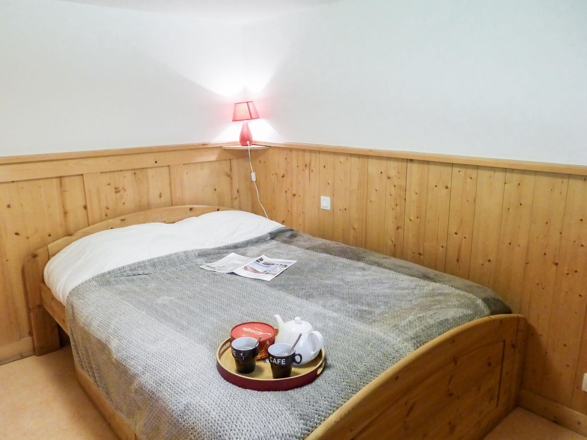 Foto 4 - Haus mit 1 Schlafzimmer in Chamonix-Mont-Blanc mit garten und blick auf die berge