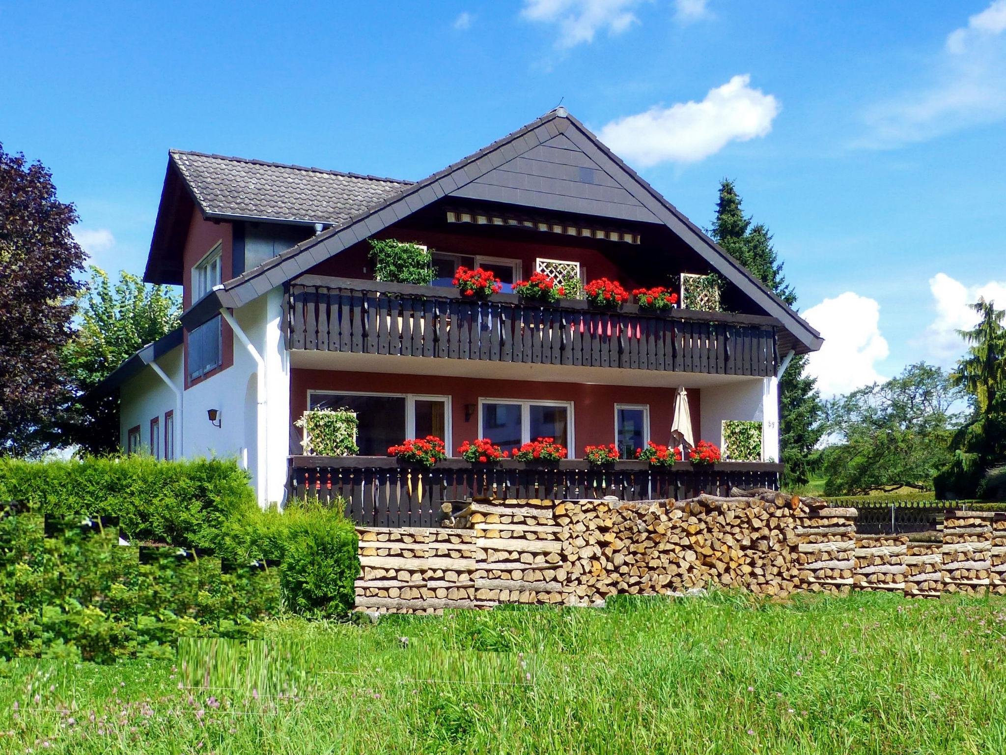 Foto 1 - Apartamento de 3 quartos em Friesenheim com jardim e vista para a montanha