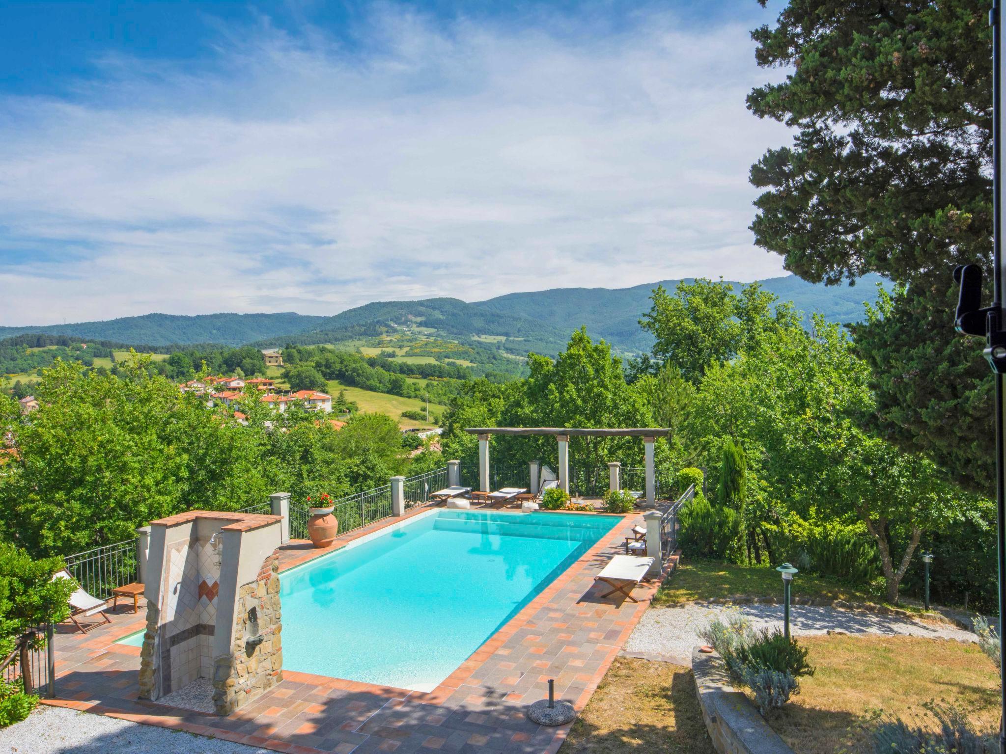 Photo 2 - Appartement de 2 chambres à Barberino di Mugello avec piscine et jardin