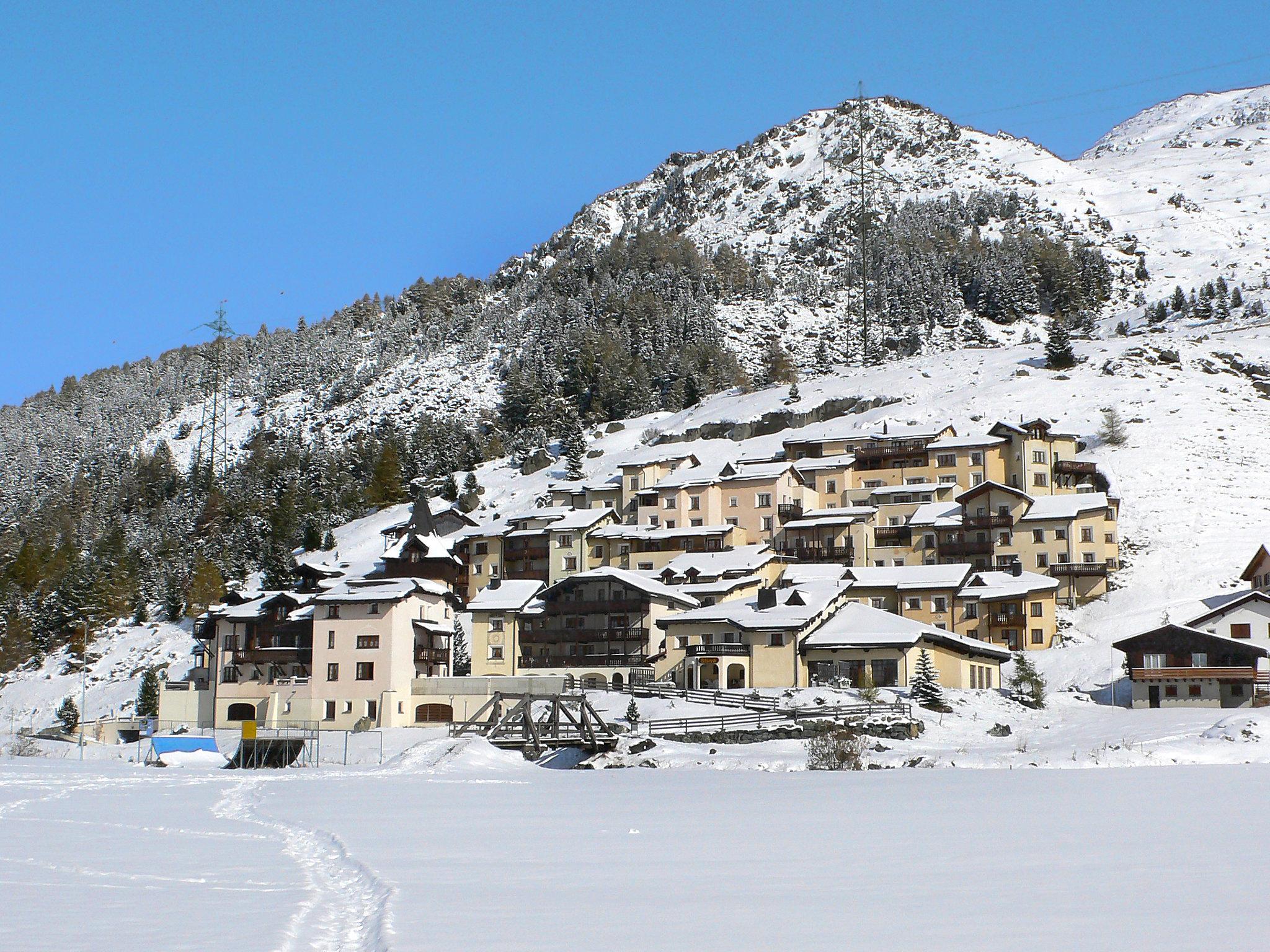 Foto 20 - Appartamento con 1 camera da letto a Surses con piscina e vista sulle montagne