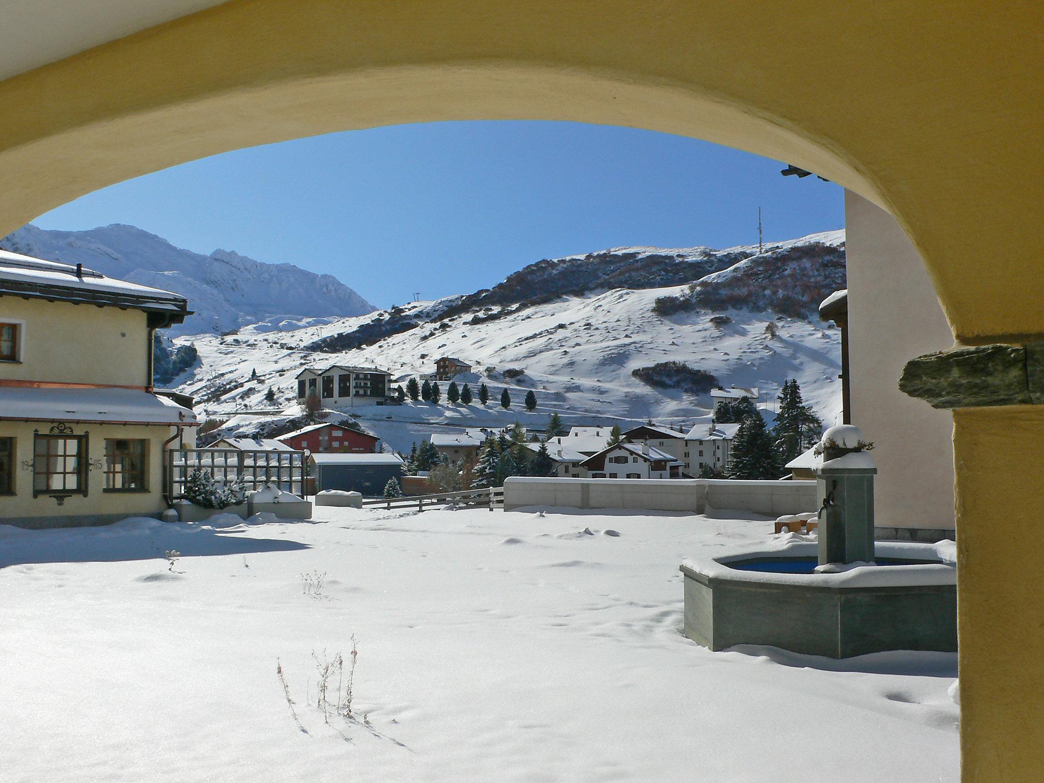 Foto 18 - Appartamento con 1 camera da letto a Surses con piscina e vista sulle montagne