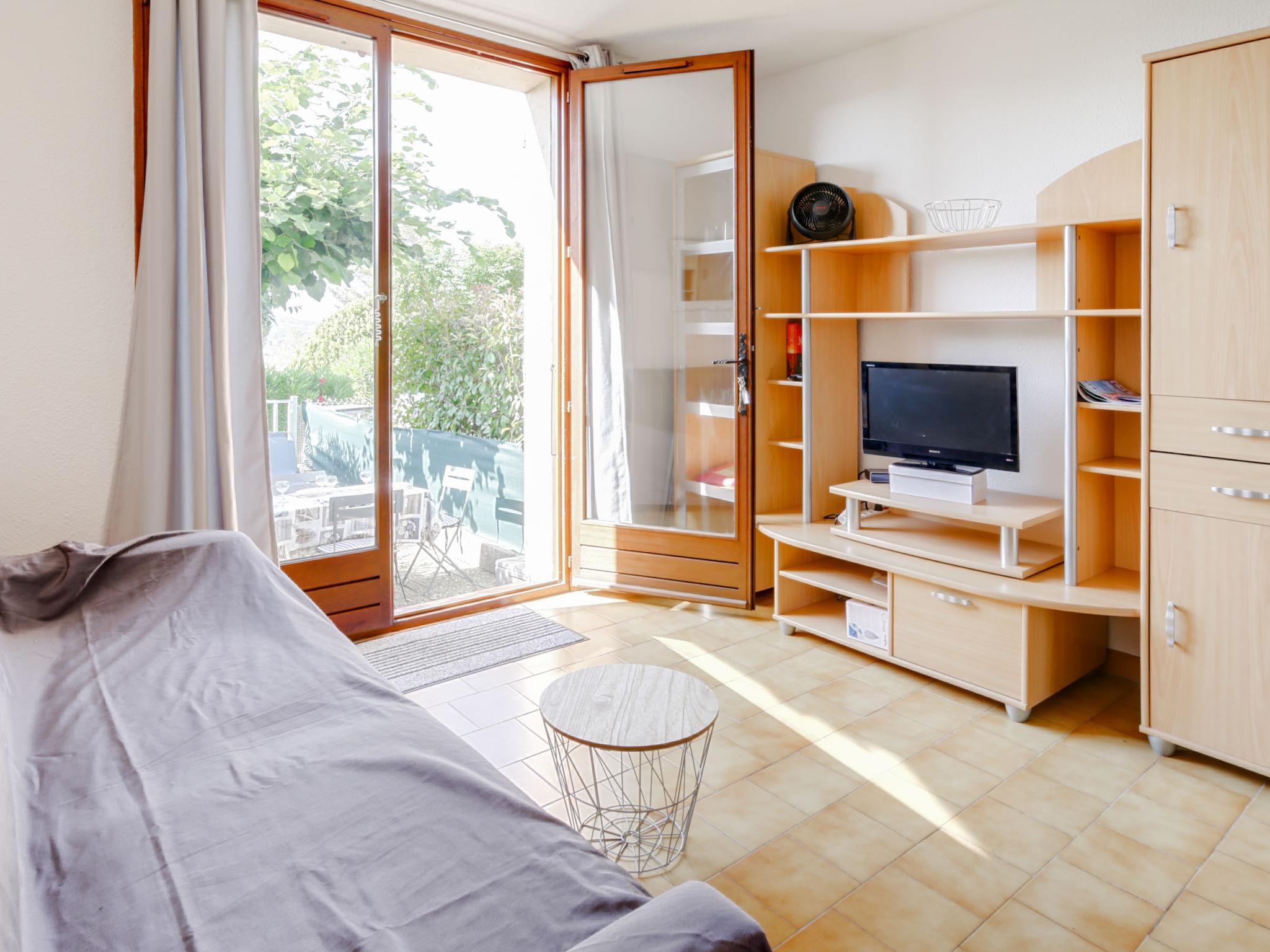 Foto 6 - Apartamento de 1 quarto em Six-Fours-les-Plages com jardim e terraço