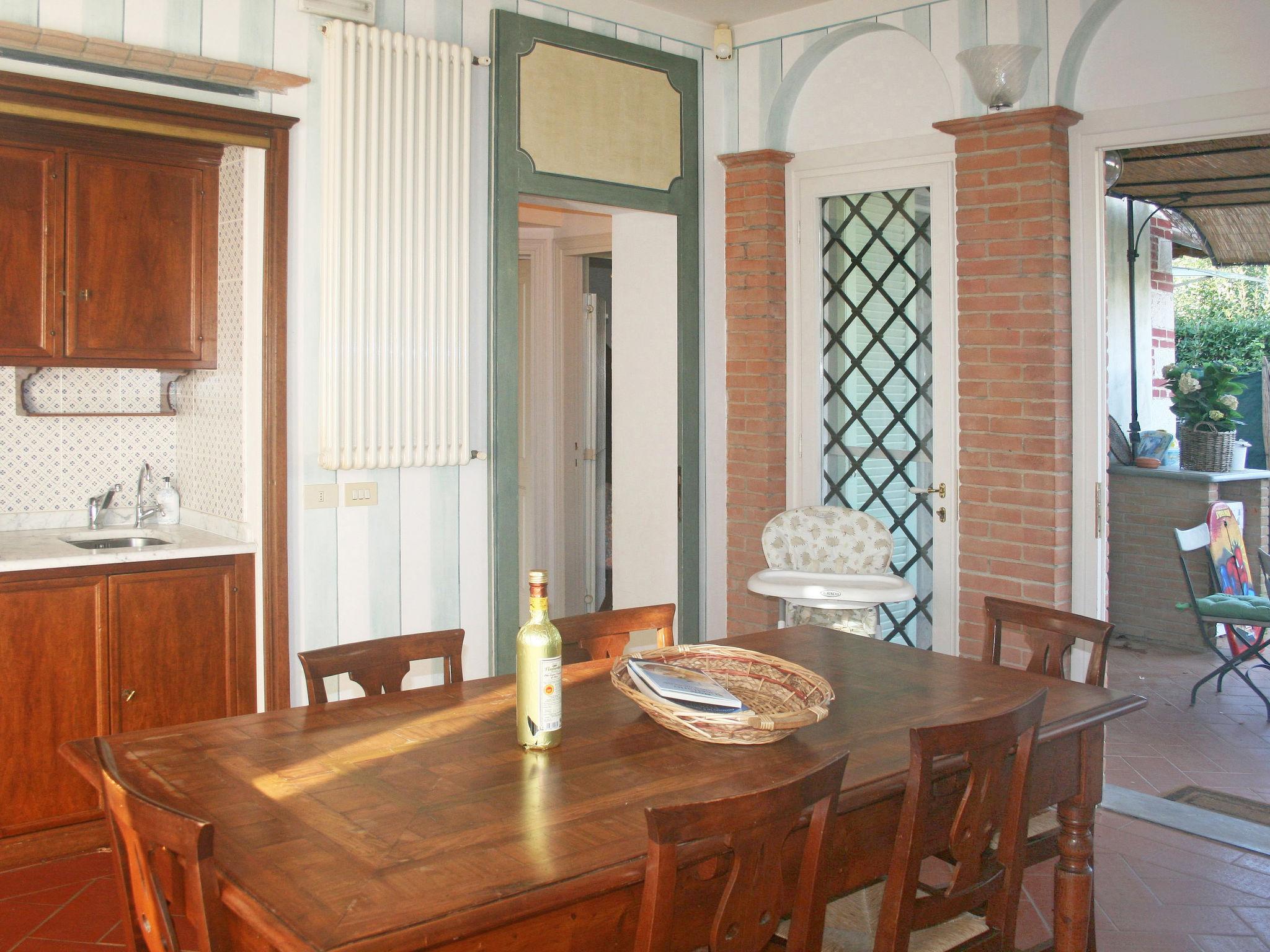 Photo 4 - 2 bedroom House in Forte dei Marmi with garden and sea view