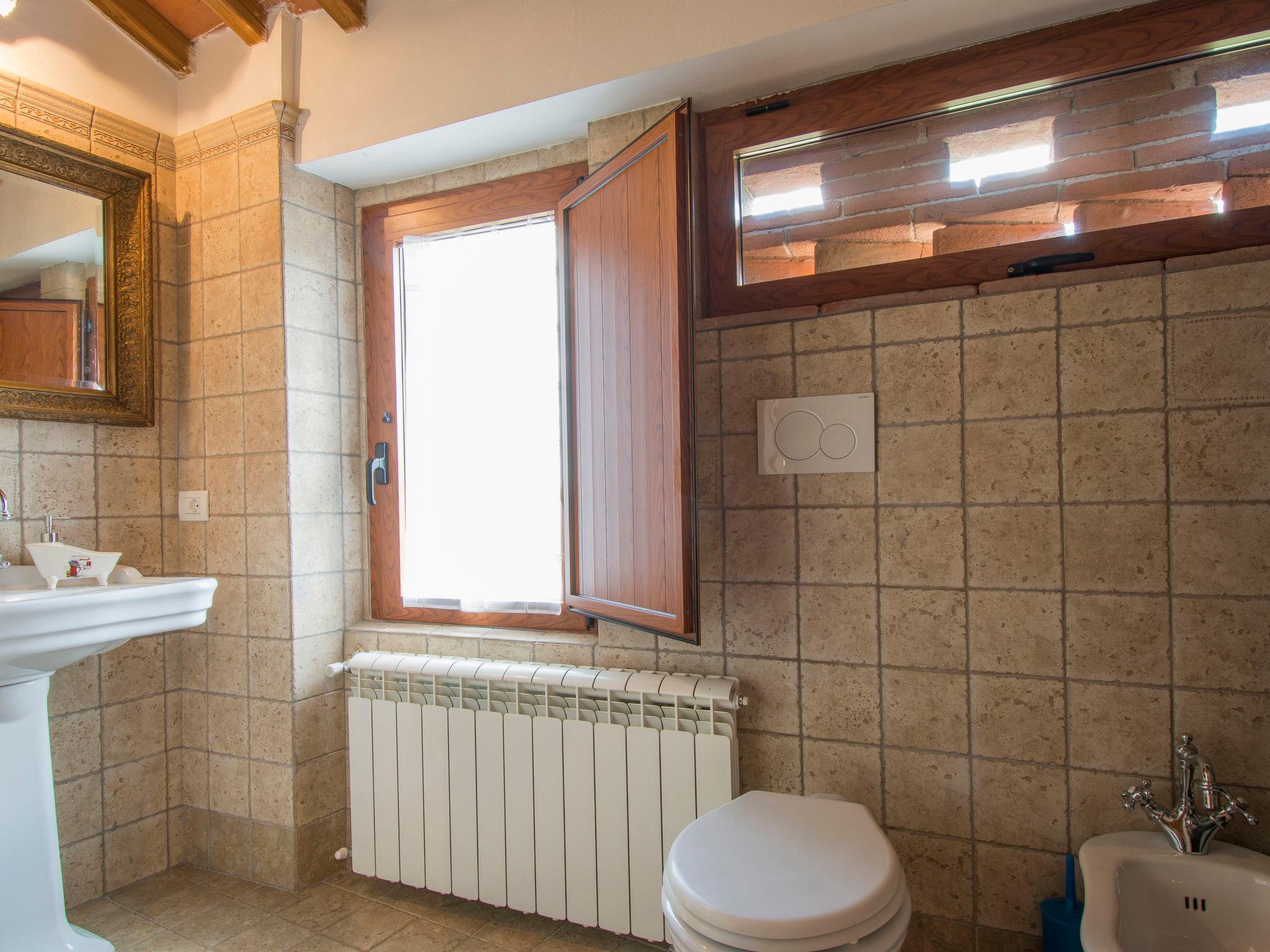 Foto 15 - Casa con 5 camere da letto a Capannori con piscina privata e giardino