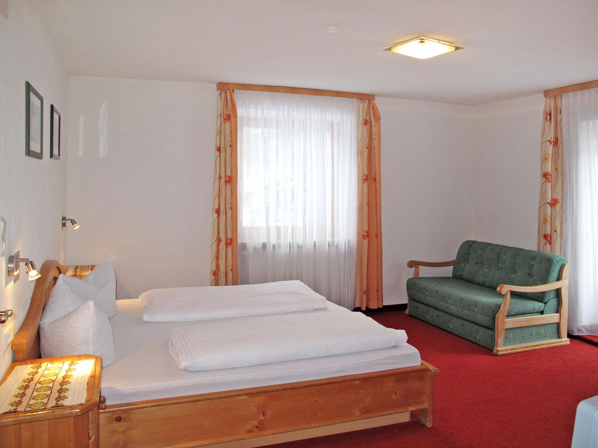 Photo 4 - 3 bedroom Apartment in Graun im Vinschgau with terrace and sauna