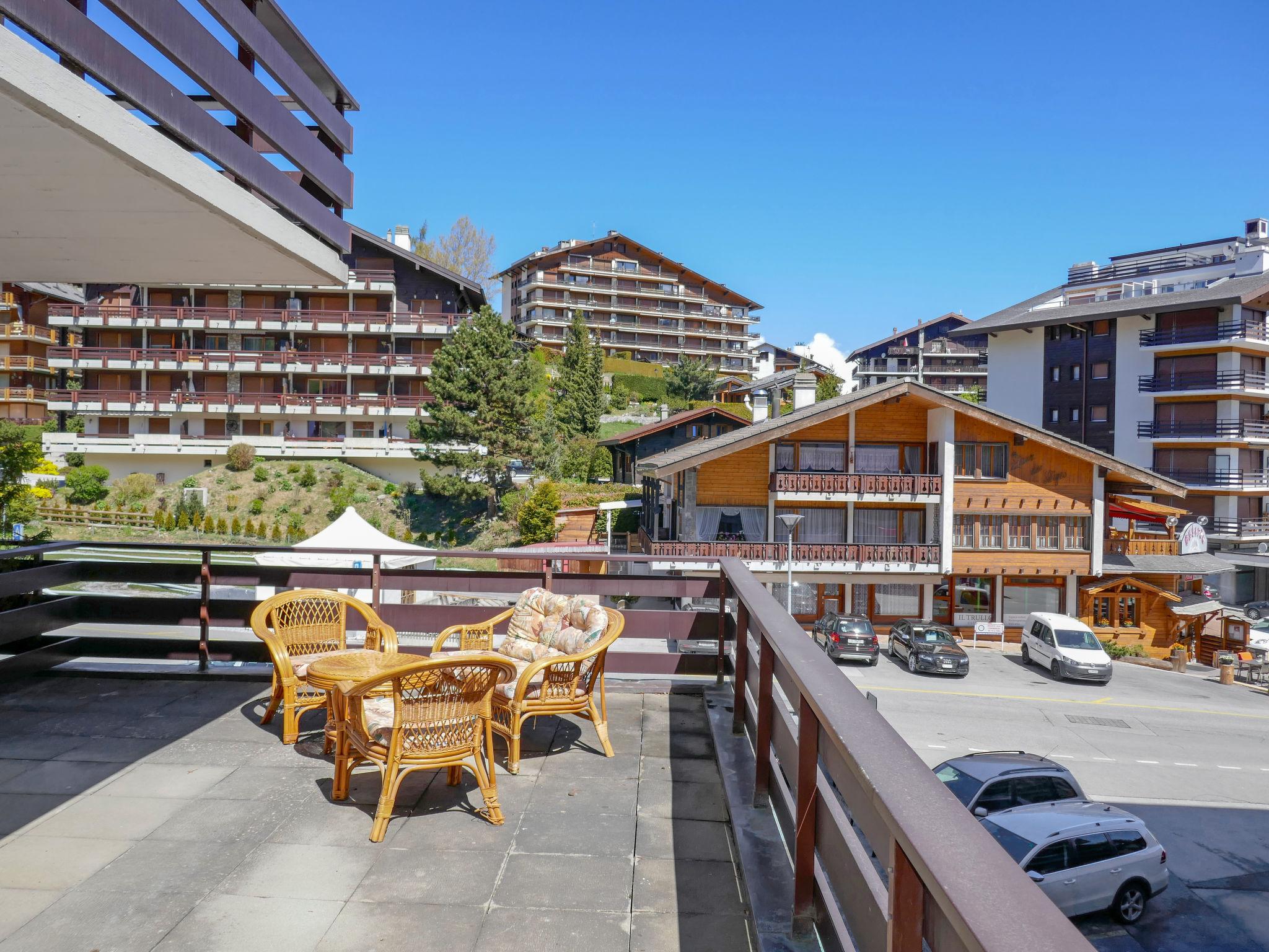 Foto 17 - Apartamento en Nendaz con terraza y vistas a la montaña