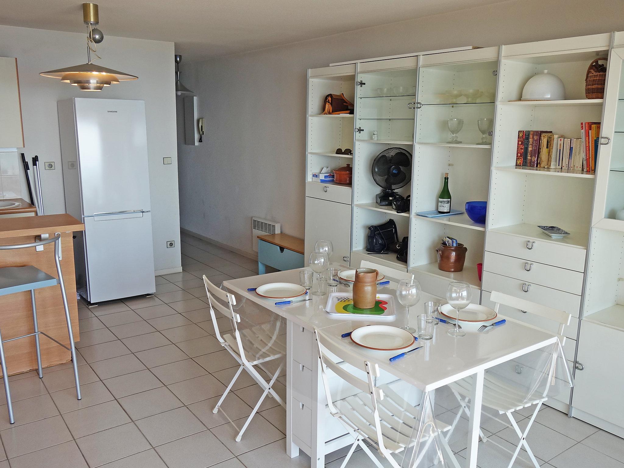 Foto 8 - Apartment mit 1 Schlafzimmer in Canet-en-Roussillon mit terrasse