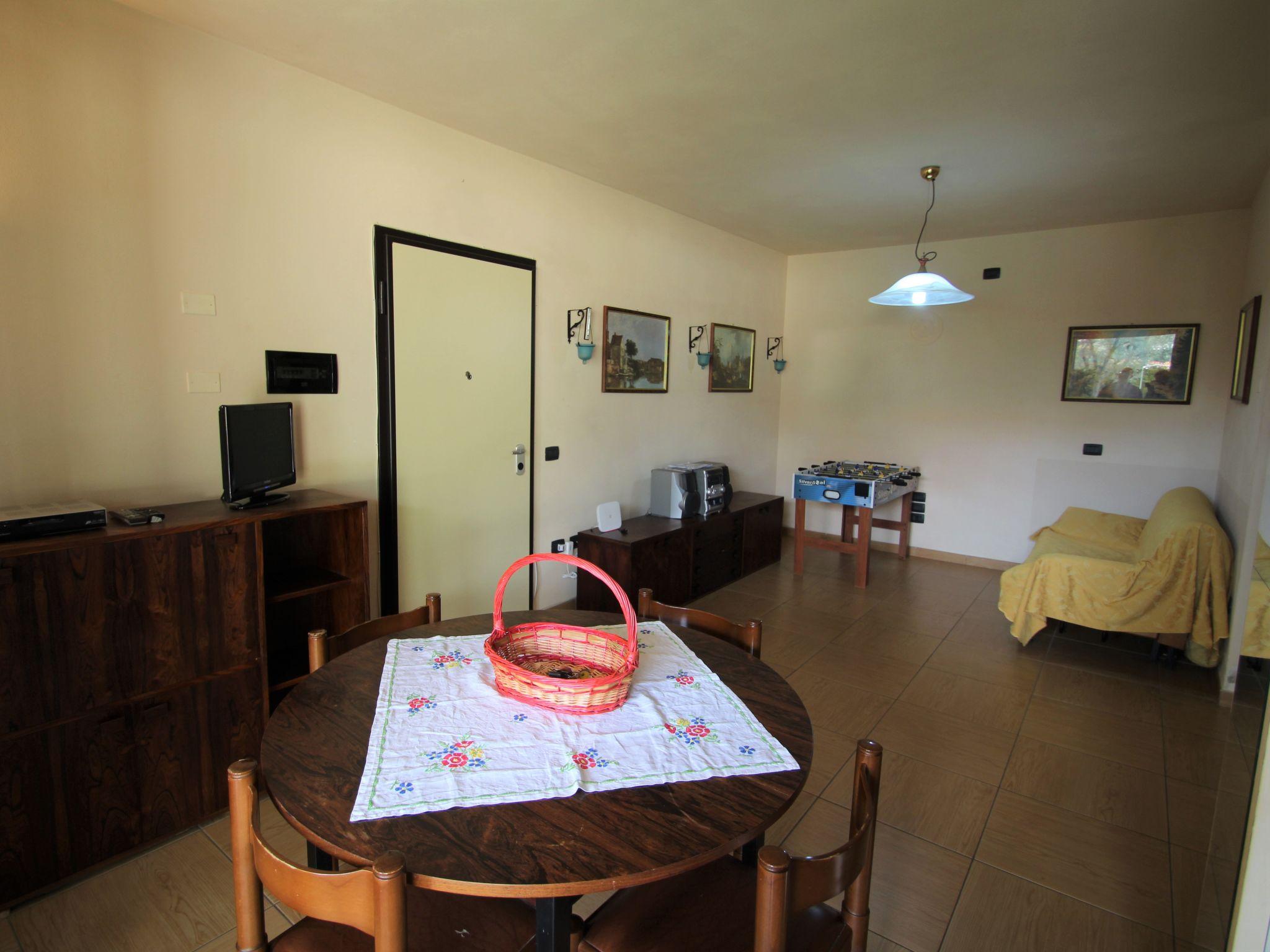 Photo 5 - 2 bedroom Apartment in Toscolano Maderno with swimming pool and garden