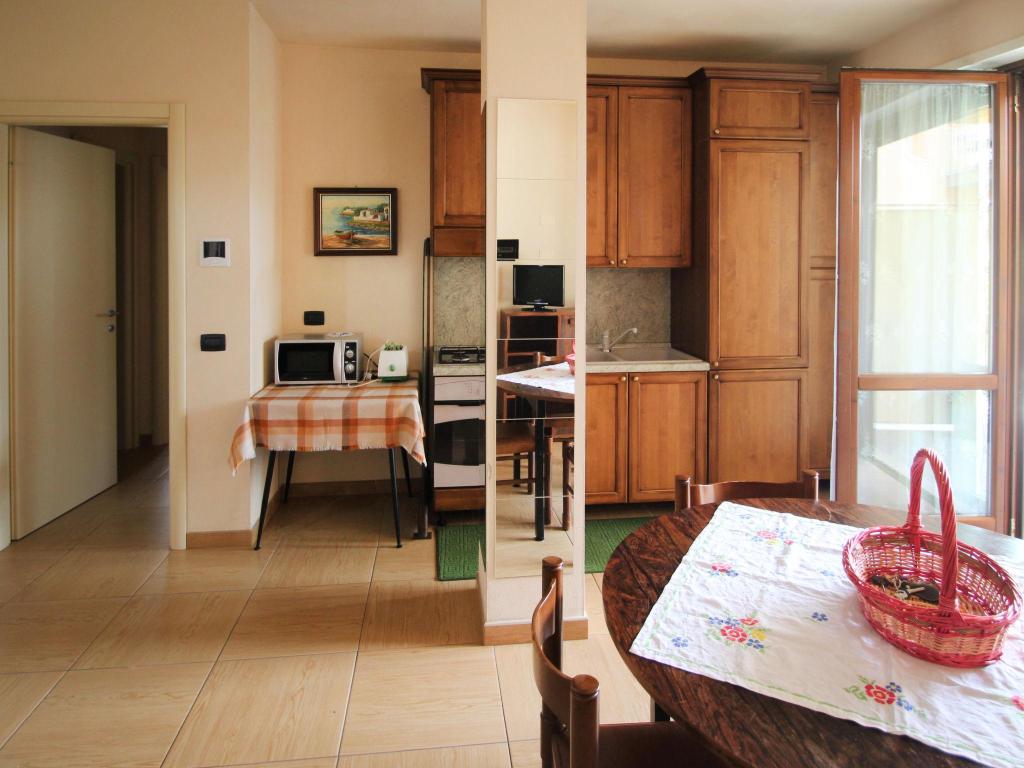 Photo 8 - 2 bedroom Apartment in Toscolano Maderno with swimming pool and mountain view