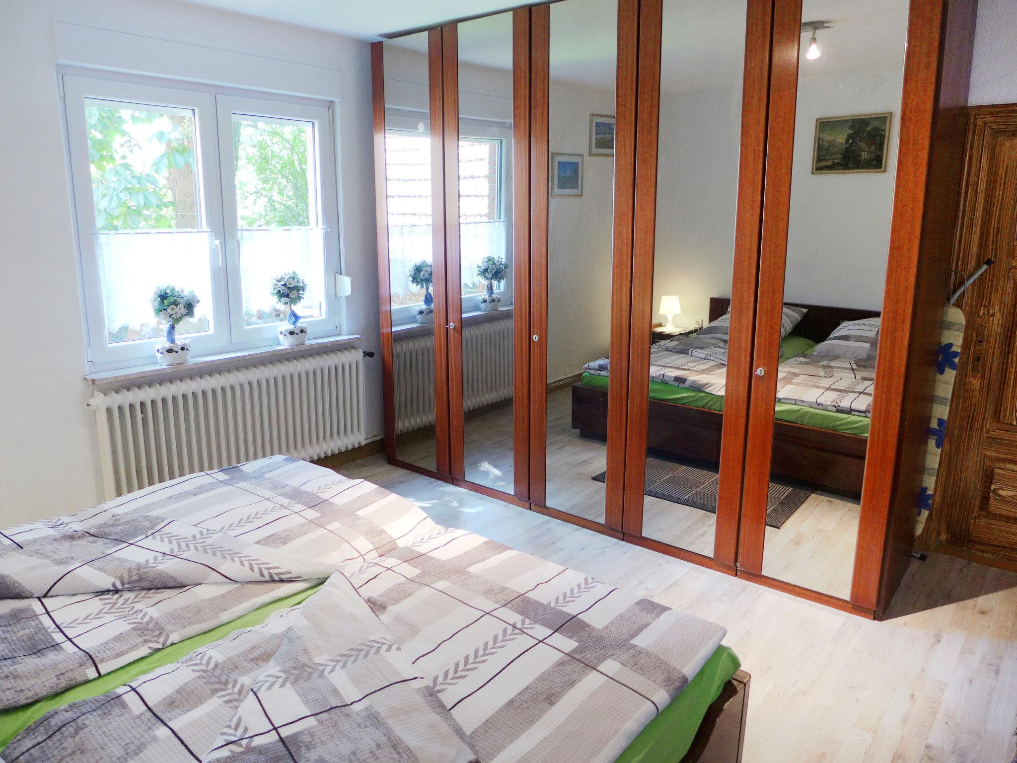 Photo 11 - 2 bedroom Apartment in Südbrookmerland with garden and sea view