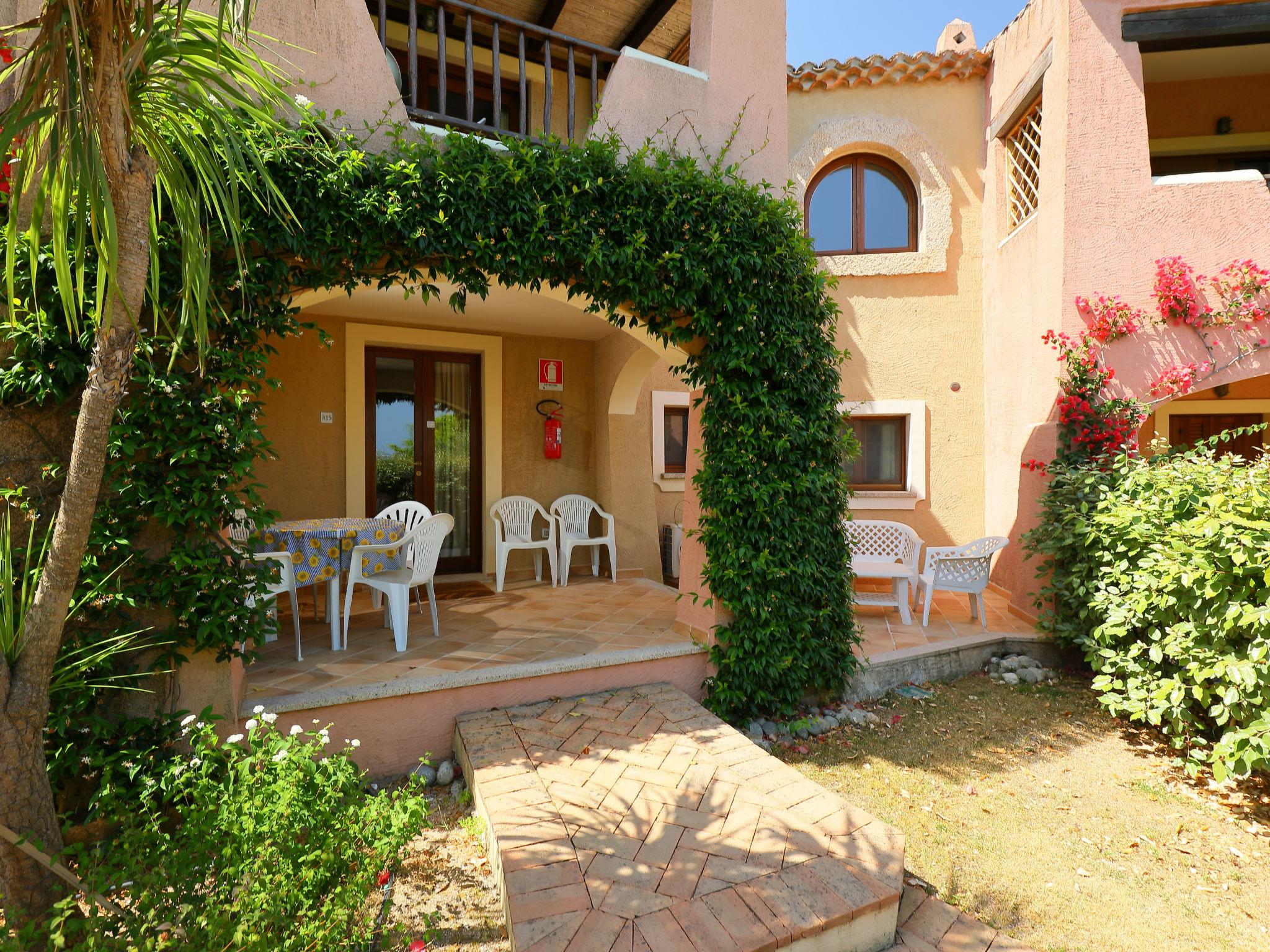 Foto 4 - Casa de 2 habitaciones en Loiri Porto San Paolo con piscina y vistas al mar