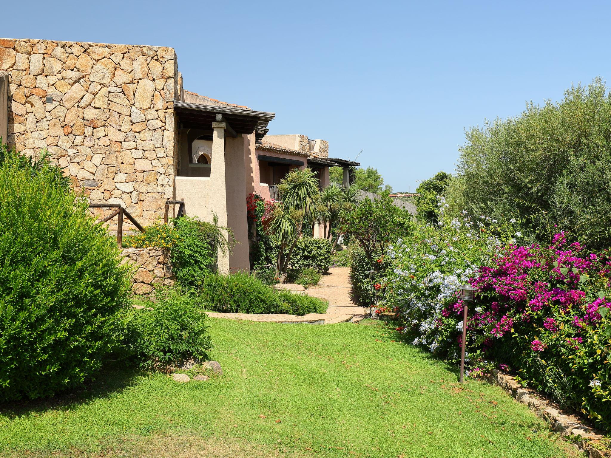 Foto 15 - Casa con 2 camere da letto a Loiri Porto San Paolo con piscina e giardino