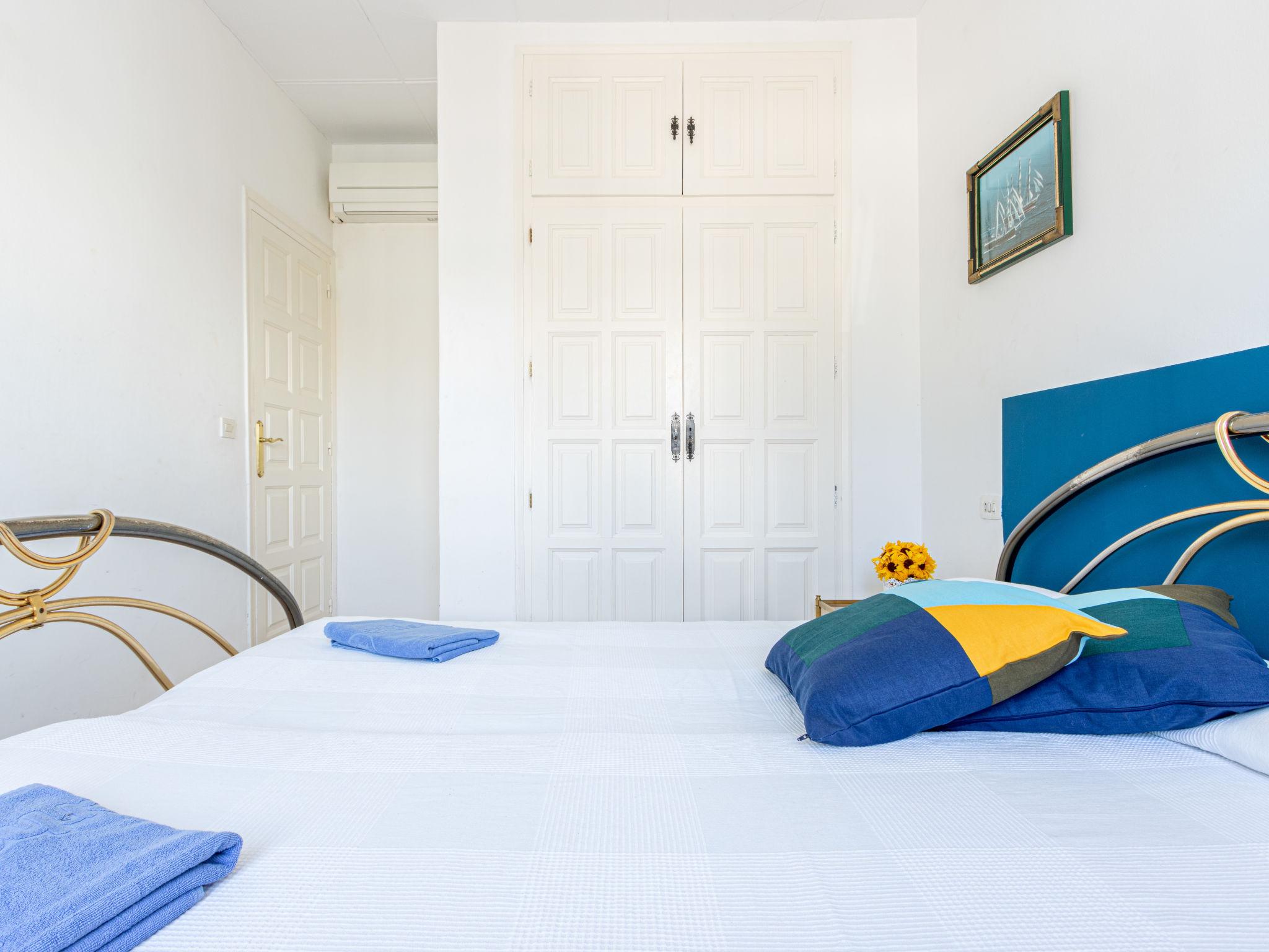 Foto 22 - Casa de 7 habitaciones en Castelló d'Empúries con piscina privada y vistas al mar