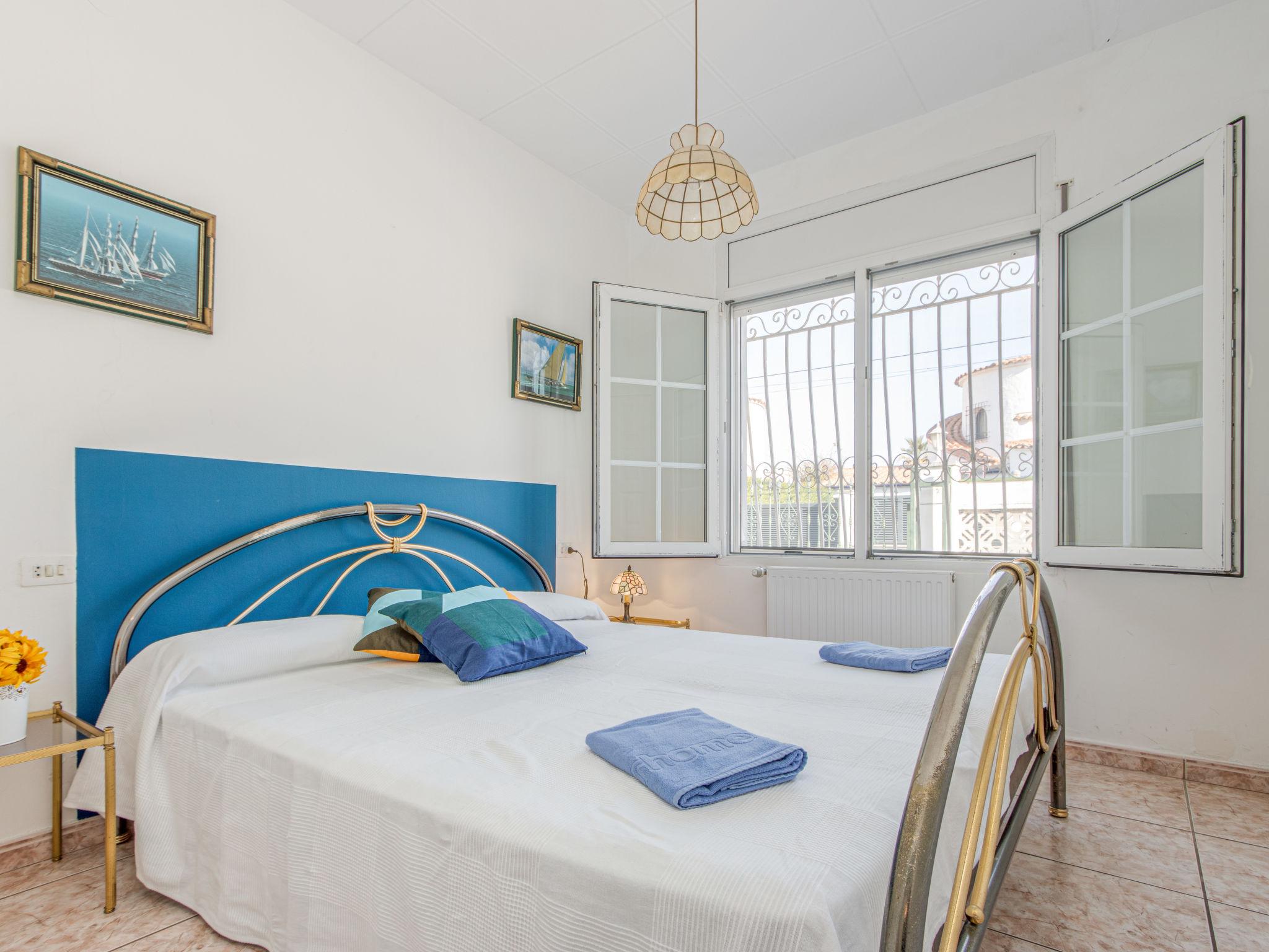 Foto 21 - Casa con 7 camere da letto a Castelló d'Empúries con piscina privata e vista mare