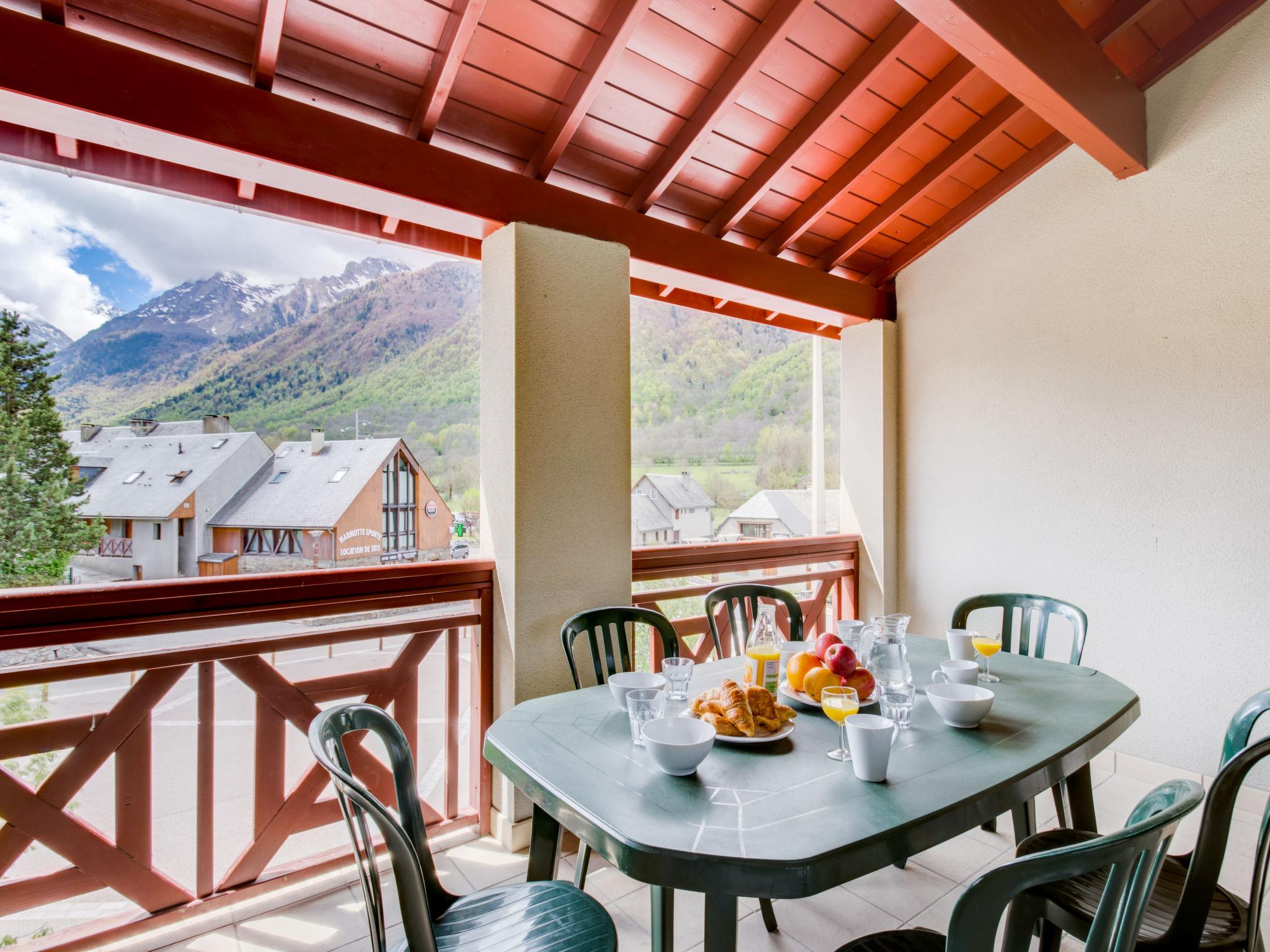 Photo 3 - Appartement de 4 chambres à Loudenvielle avec terrasse et vues sur la montagne