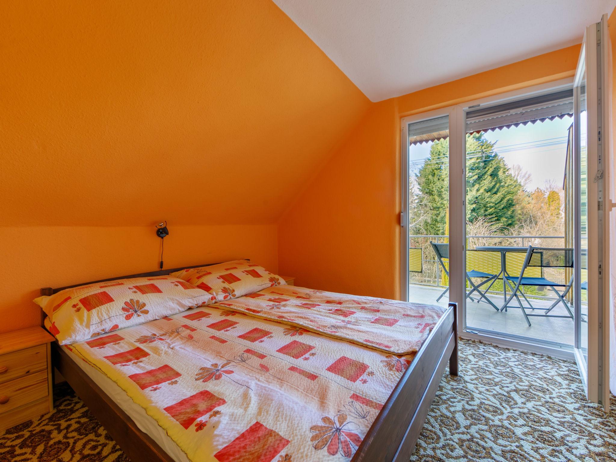 Foto 4 - Casa con 2 camere da letto a Balatonlelle con giardino e terrazza