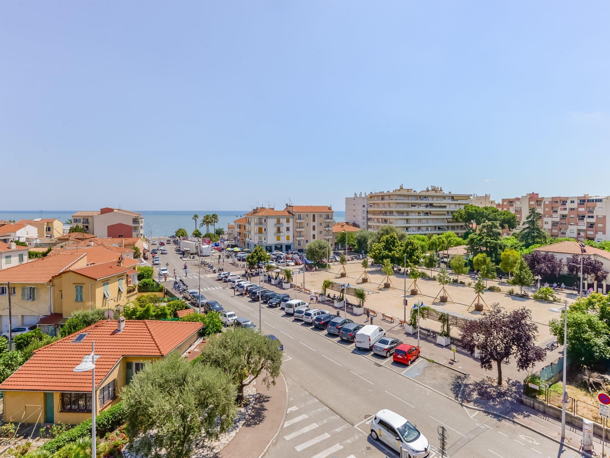 Foto 11 - Apartamento de 2 habitaciones en Cagnes-sur-Mer con terraza y vistas al mar