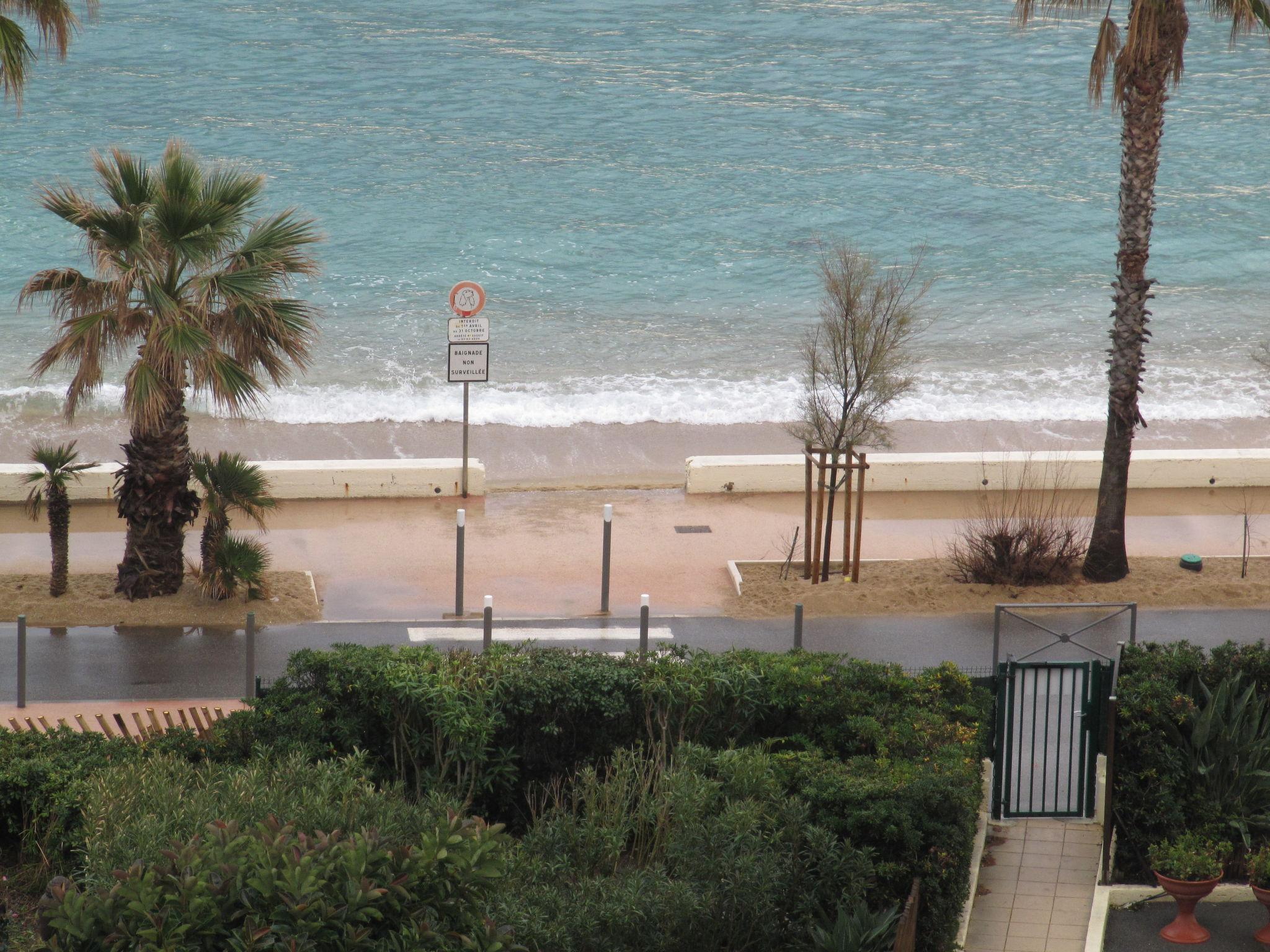 Foto 20 - Apartment in Le Lavandou mit garten und blick aufs meer