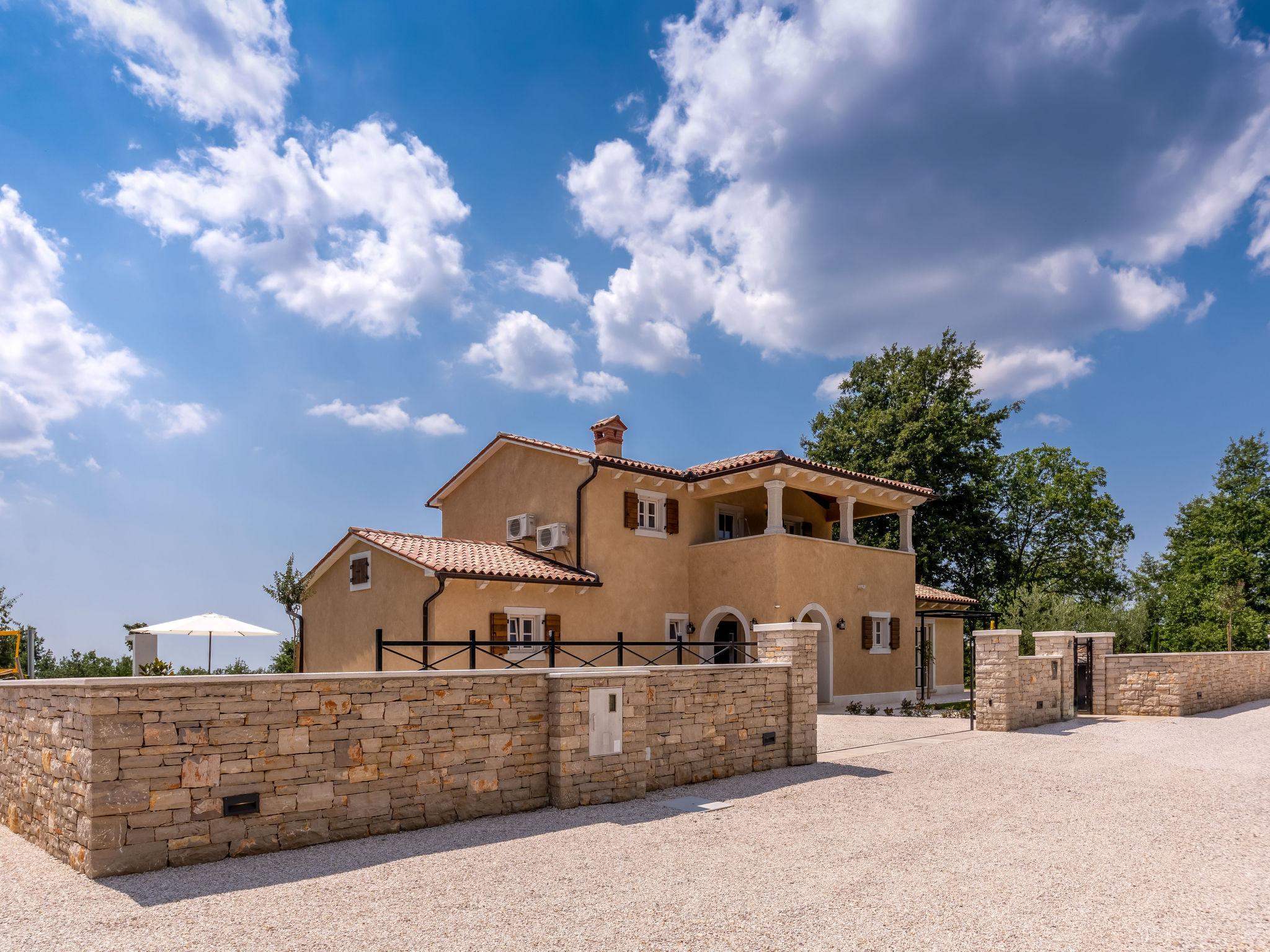 Foto 58 - Casa de 3 quartos em Gračišće com piscina privada e jardim