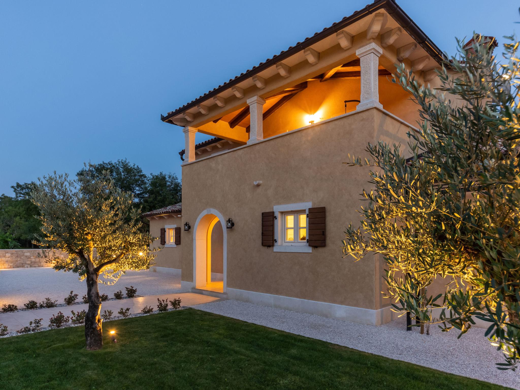 Photo 53 - Maison de 3 chambres à Gračišće avec piscine privée et terrasse