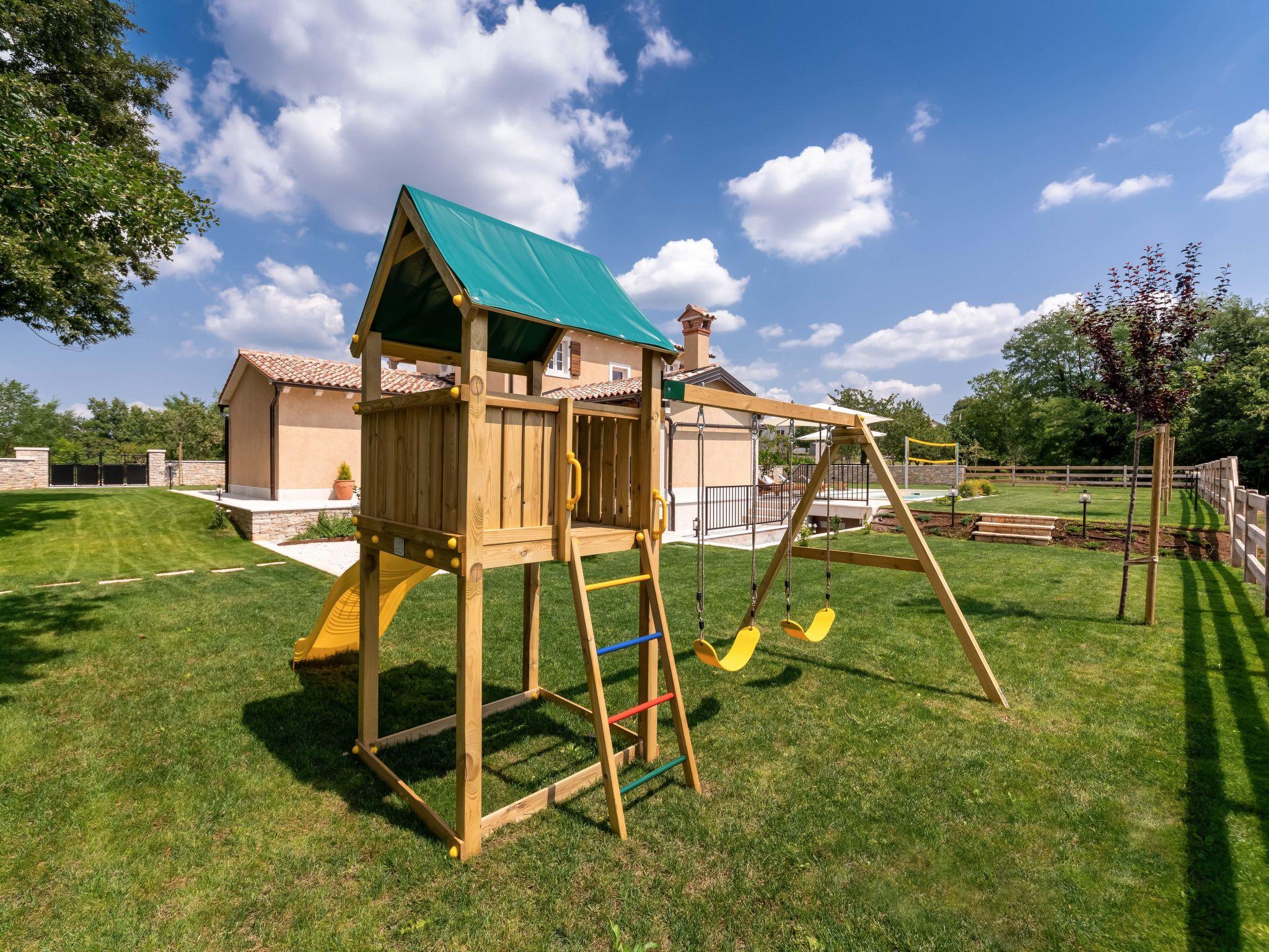 Foto 26 - Casa de 3 quartos em Gračišće com piscina privada e jardim