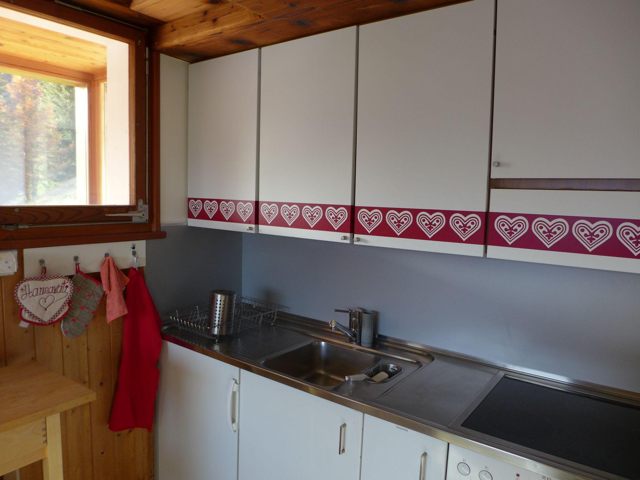 Foto 10 - Apartment mit 2 Schlafzimmern in Val de Bagnes mit garten und blick auf die berge