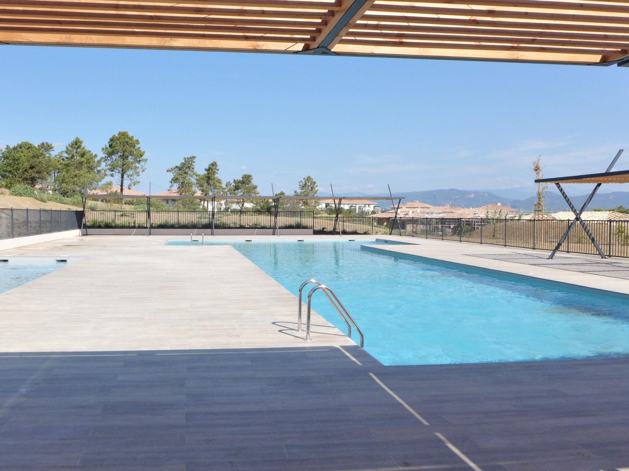 Foto 21 - Apartamento de 2 quartos em Roquebrune-sur-Argens com piscina e jardim