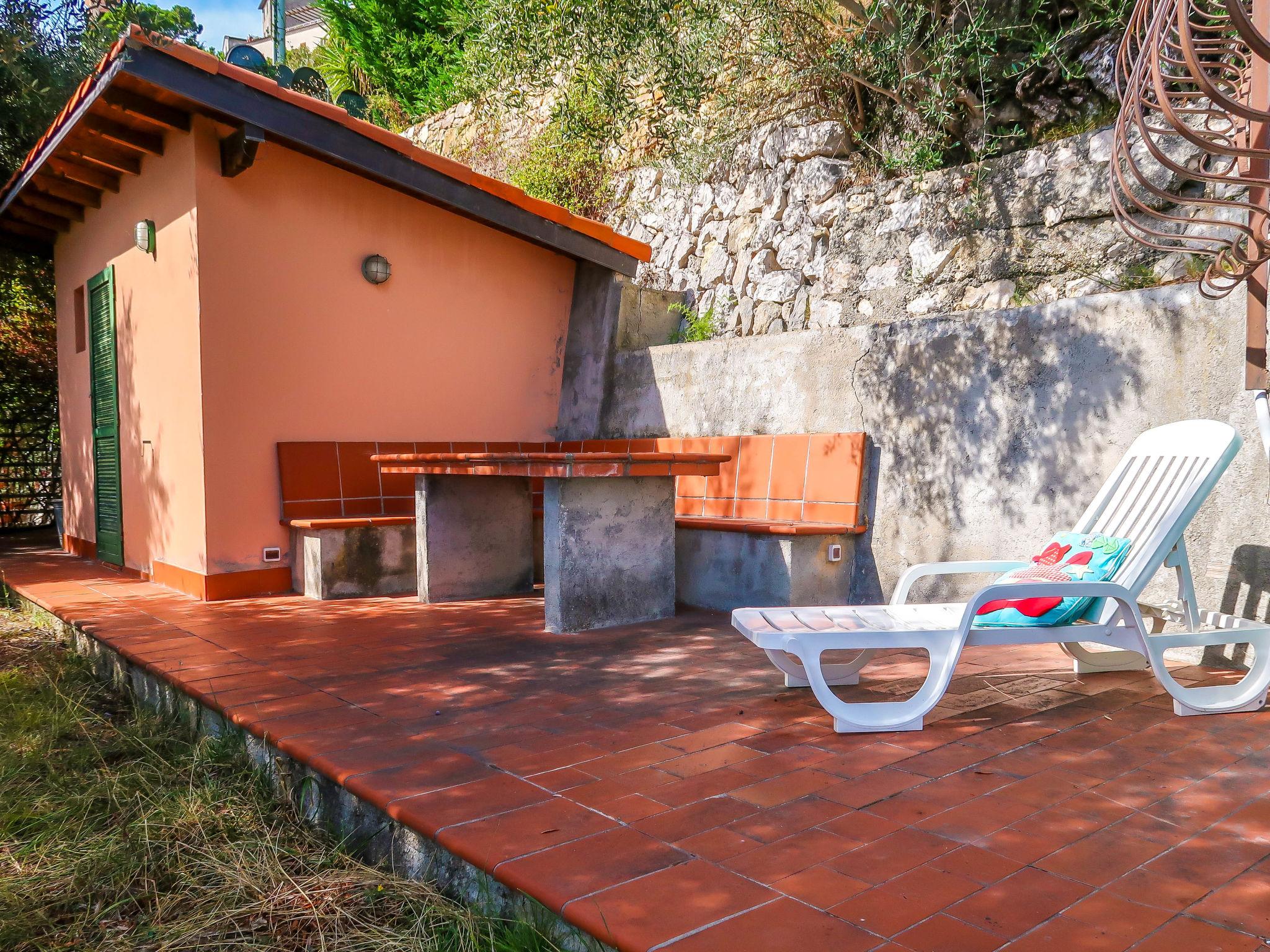 Foto 15 - Appartamento con 2 camere da letto a Ventimiglia con giardino e terrazza