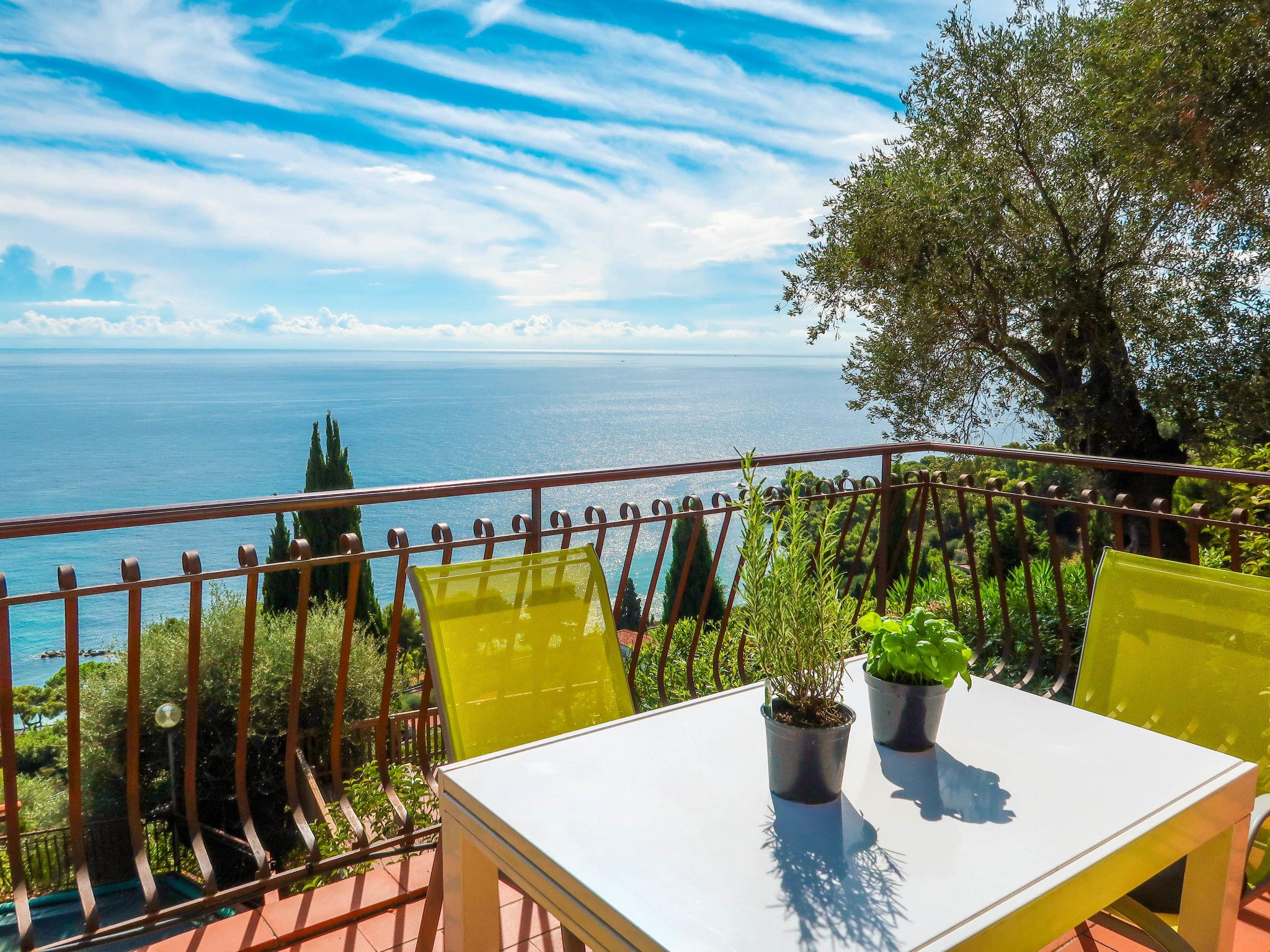 Foto 6 - Apartamento de 2 quartos em Ventimiglia com jardim e vistas do mar