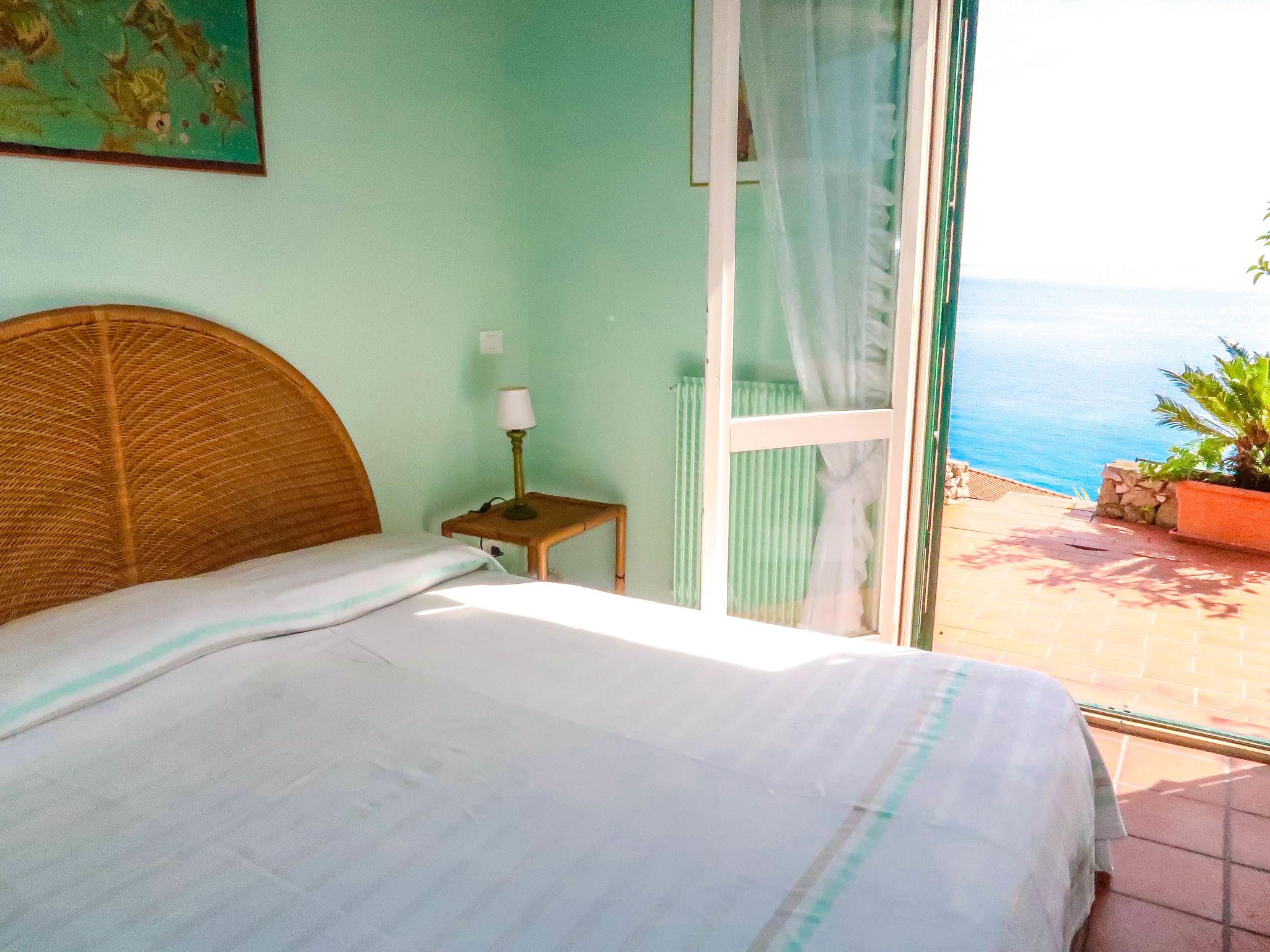 Foto 10 - Apartamento de 2 quartos em Ventimiglia com jardim e vistas do mar