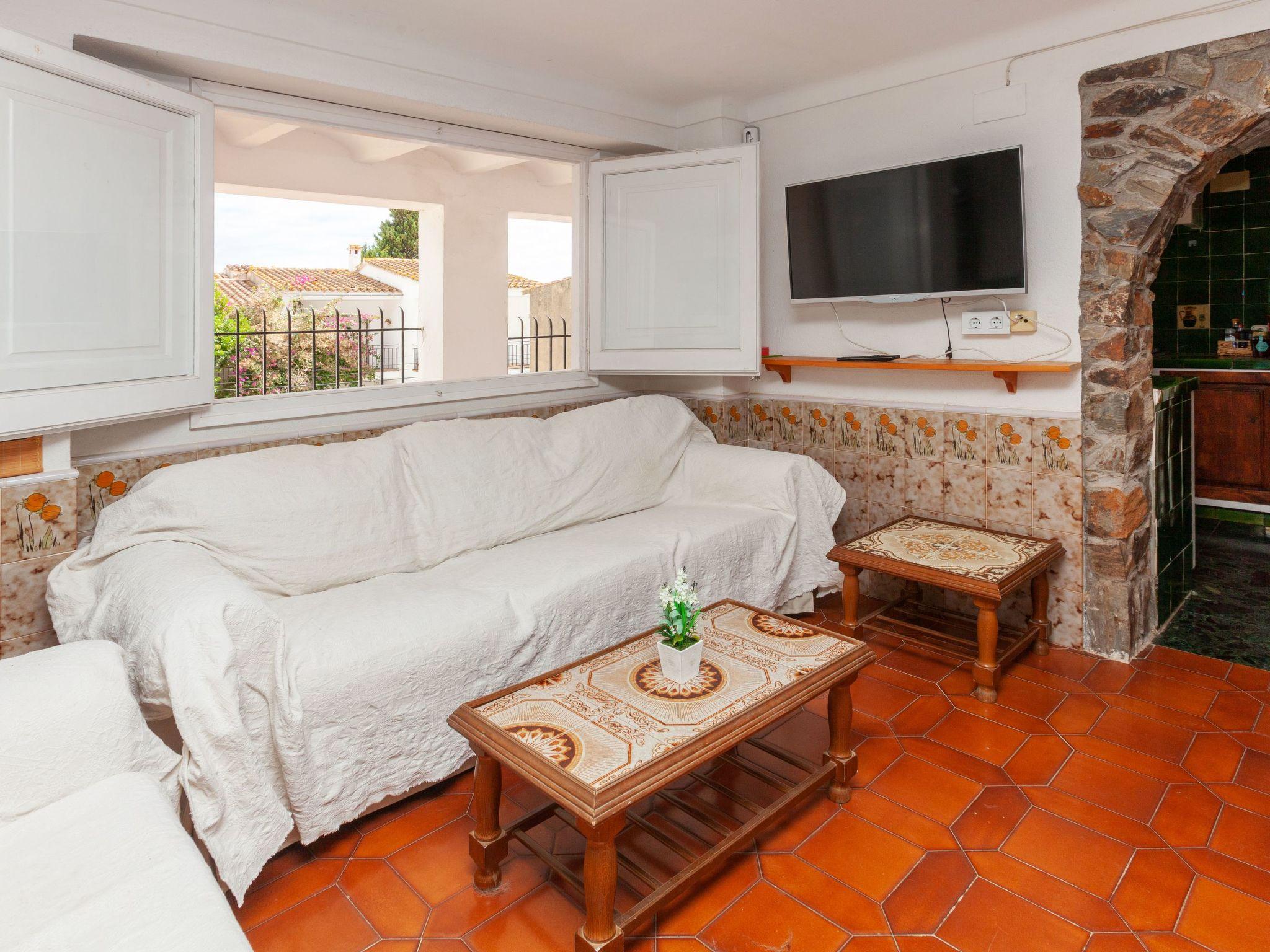 Photo 10 - Maison de 5 chambres à l'Escala avec terrasse et vues à la mer