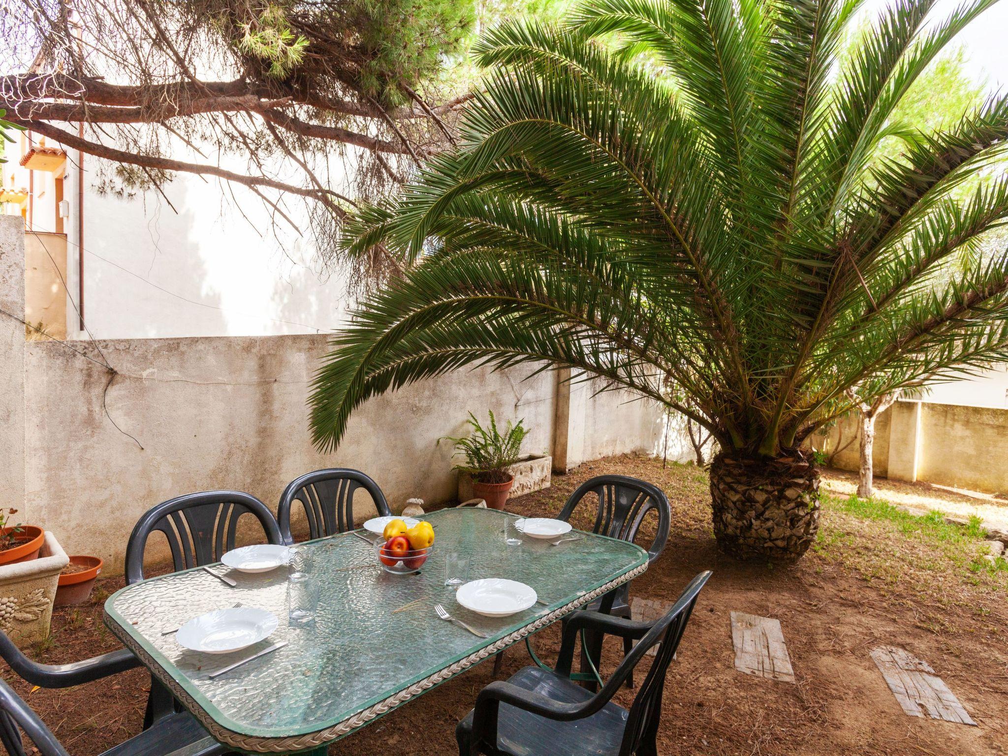 Photo 25 - Maison de 5 chambres à l'Escala avec jardin et terrasse