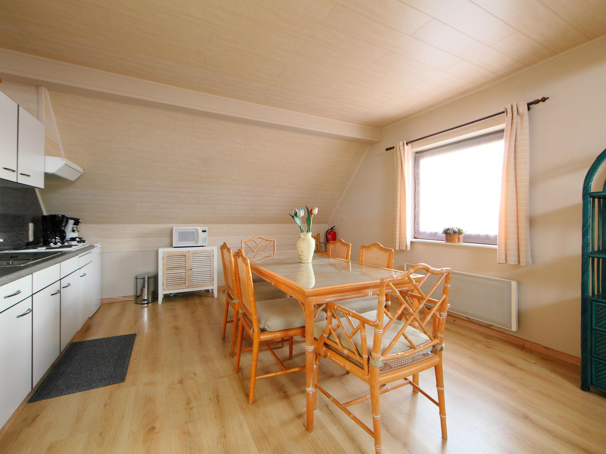 Foto 9 - Appartamento con 2 camere da letto a Bredene con vista mare