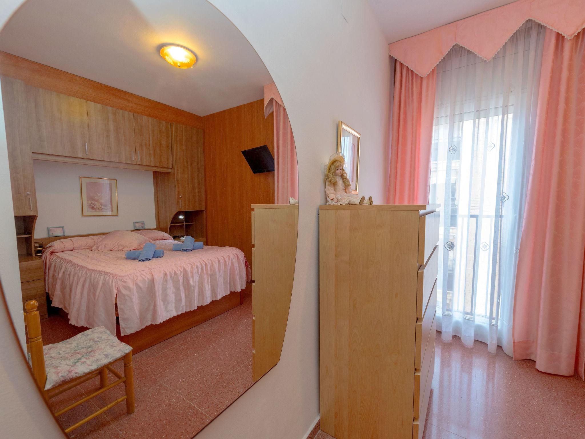 Foto 11 - Appartamento con 3 camere da letto a Calafell con terrazza e vista mare