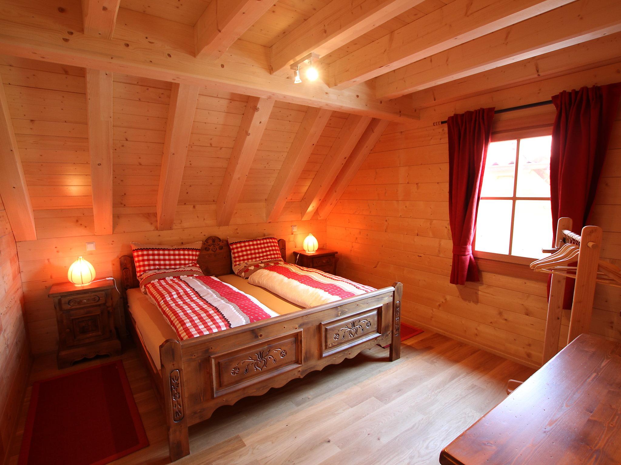 Foto 4 - Appartamento con 4 camere da letto a Großerlach con sauna e vista sulle montagne