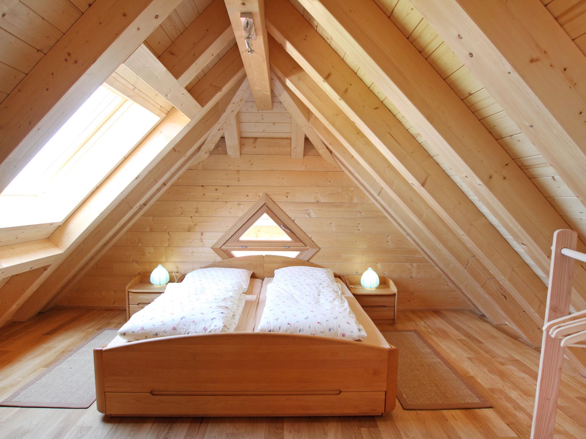Foto 16 - Appartamento con 4 camere da letto a Großerlach con sauna e vista sulle montagne