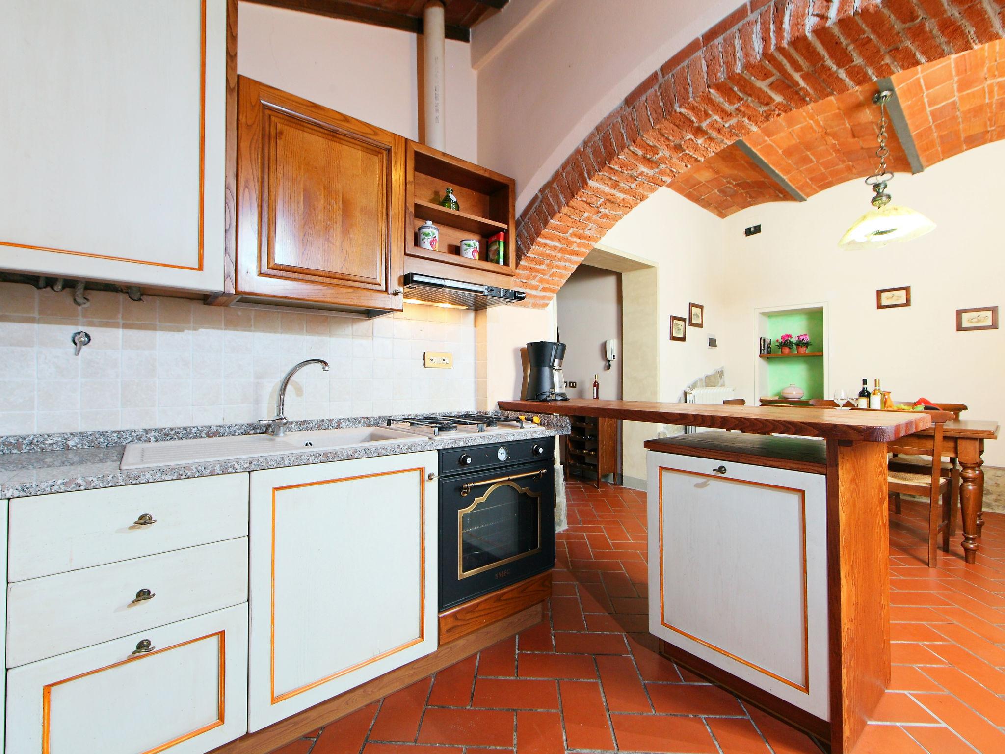 Photo 12 - 2 bedroom Apartment in Bucine with swimming pool and terrace