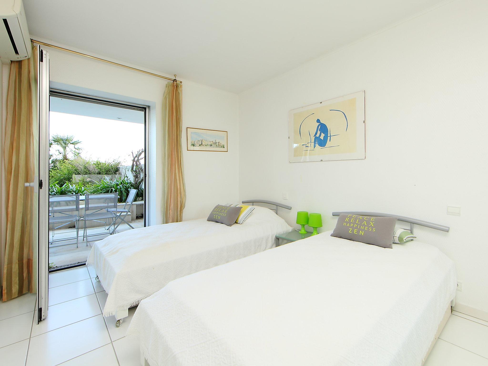 Foto 5 - Apartamento de 1 quarto em Cannes com jardim e vistas do mar