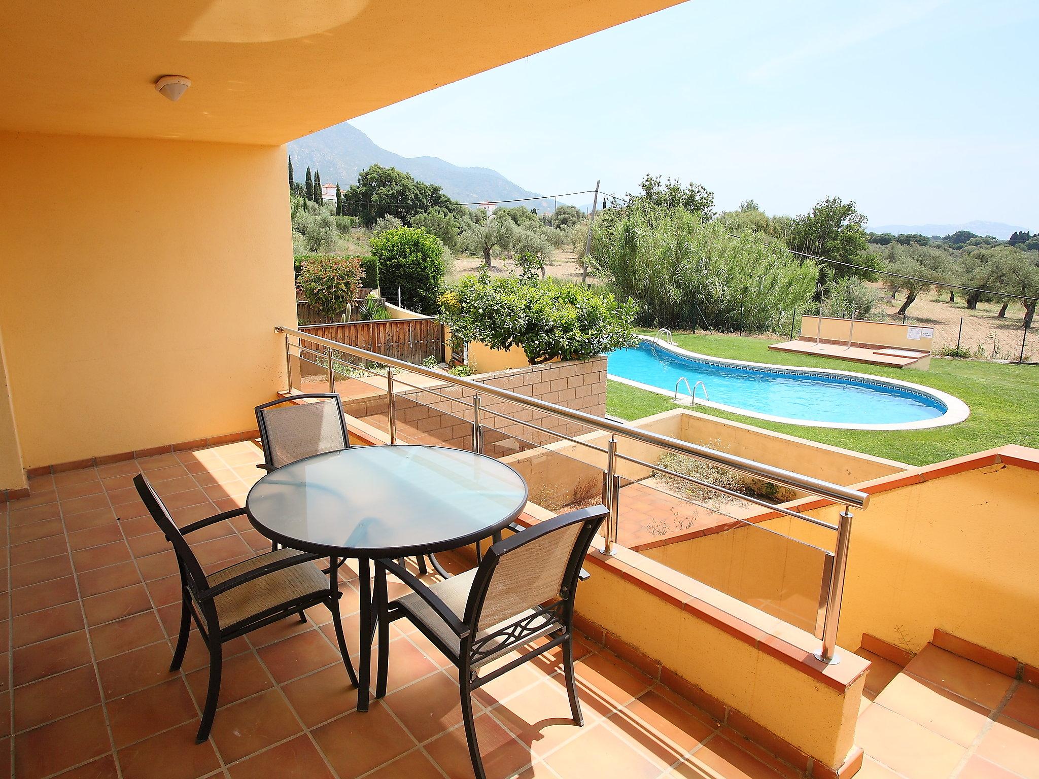 Photo 1 - Appartement de 3 chambres à Palau-saverdera avec jardin et terrasse