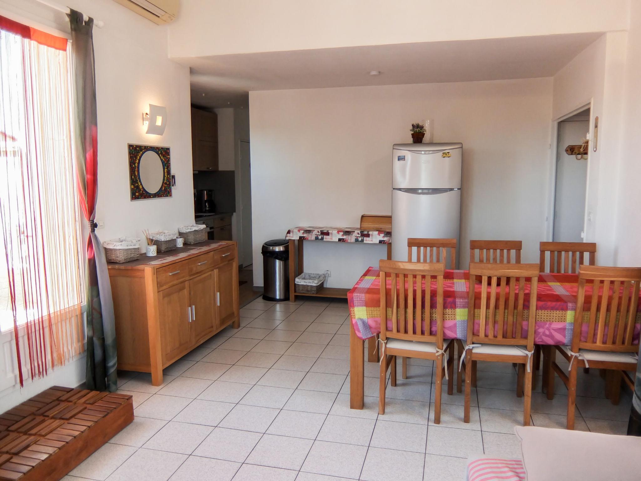 Photo 8 - 2 bedroom Apartment in Saint-Cyprien with swimming pool and terrace