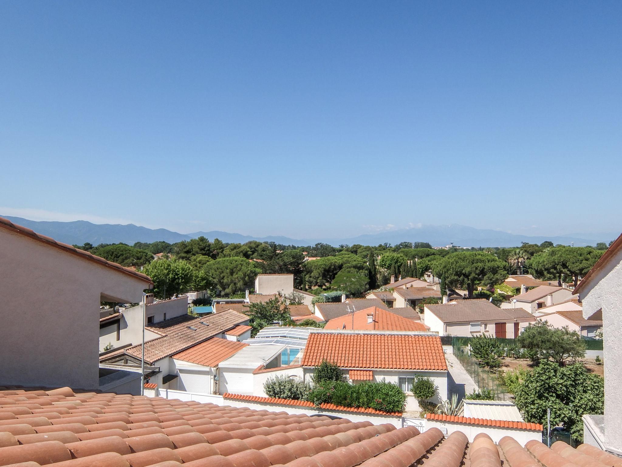 Foto 16 - Appartamento con 2 camere da letto a Saint-Cyprien con piscina e terrazza