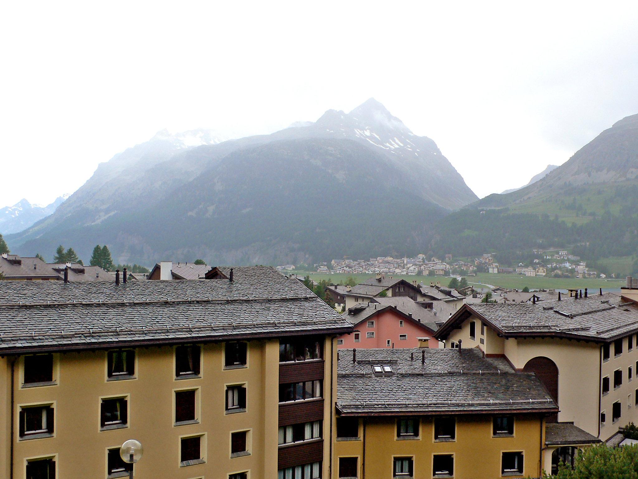 Foto 10 - Apartamento de 1 habitación en Silvaplana con vistas a la montaña