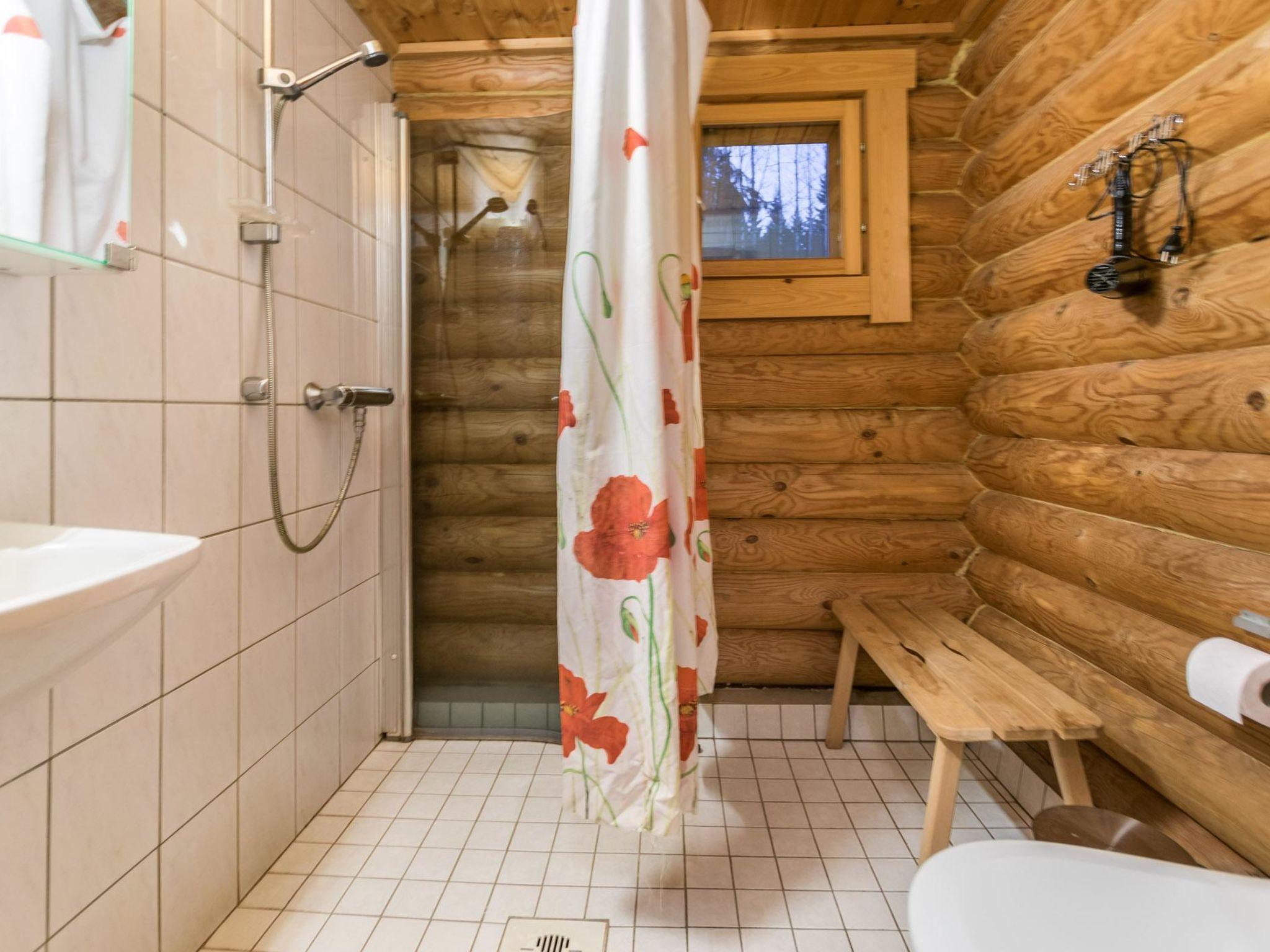 Photo 12 - 3 bedroom House in Hankasalmi with sauna