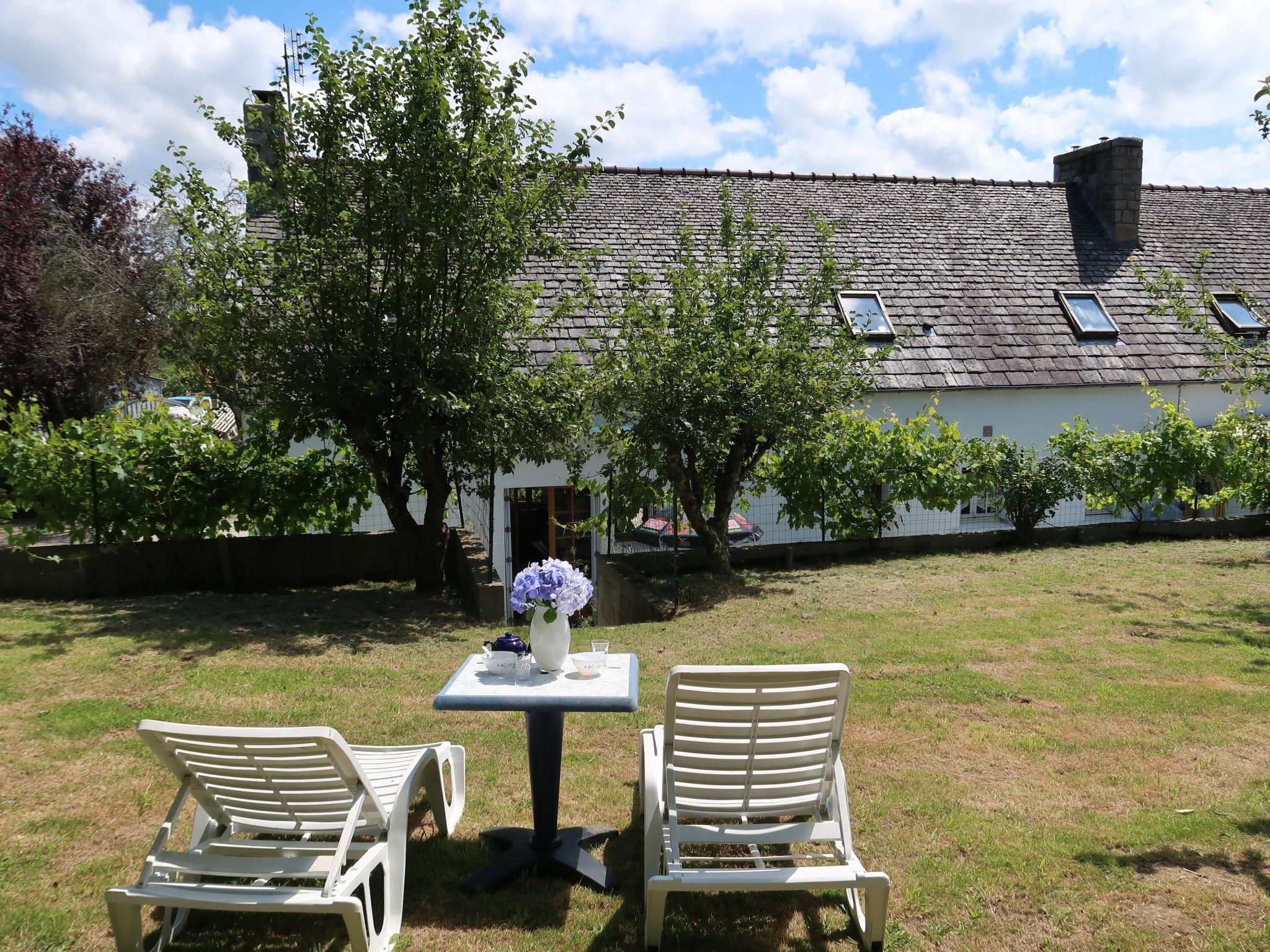 Photo 30 - Maison de 5 chambres à Trémel avec jardin et terrasse