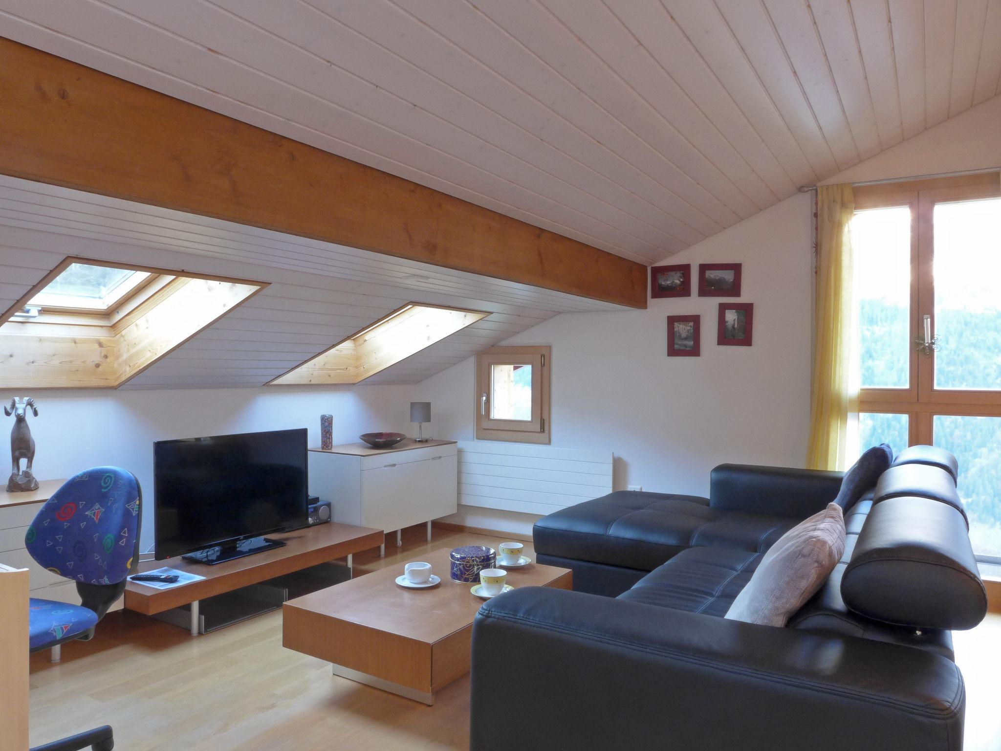 Photo 1 - 2 bedroom Apartment in Lauterbrunnen with mountain view