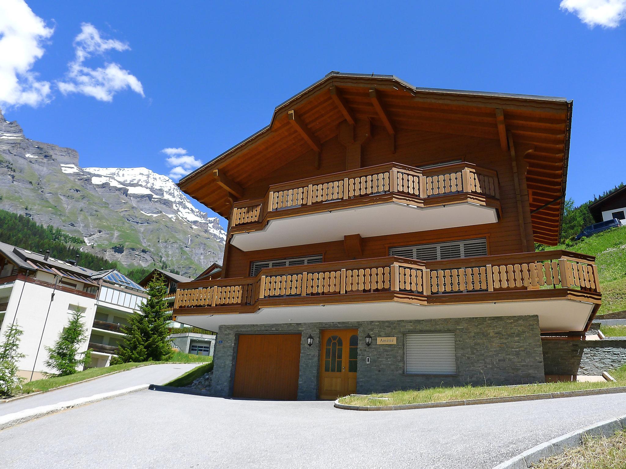 Foto 12 - Casa de 4 habitaciones en Leukerbad con jardín y vistas a la montaña