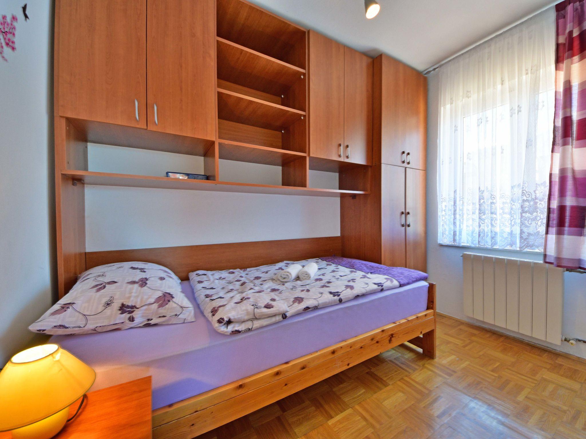 Photo 9 - Appartement de 3 chambres à Novi Vinodolski avec terrasse et vues à la mer
