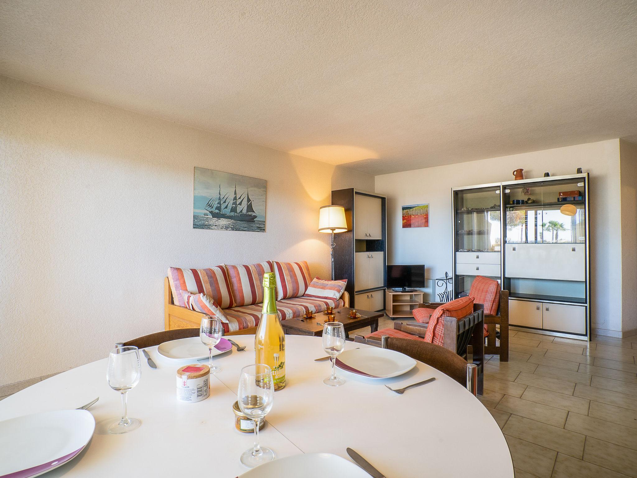Foto 4 - Apartamento de 1 quarto em Le Grau-du-Roi com terraço e vistas do mar